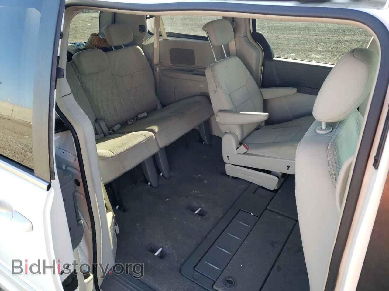 2009 CHRYSLER MINIVAN - VIN: 2A8HR44E49R524608 - Фото 6