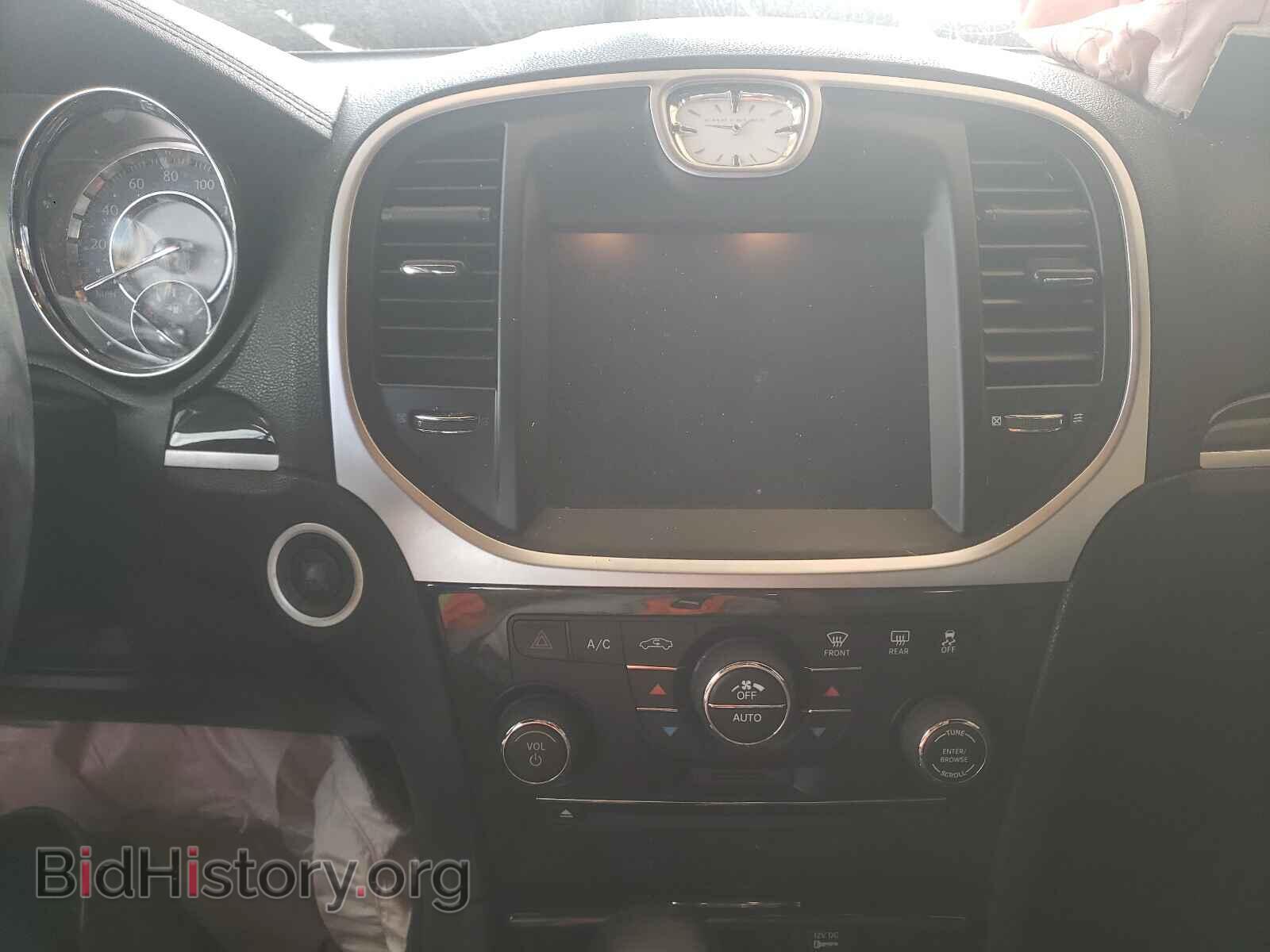 2012 CHRYSLER 300 - VIN: 2C3CCAETXCH195042 - Фото 9
