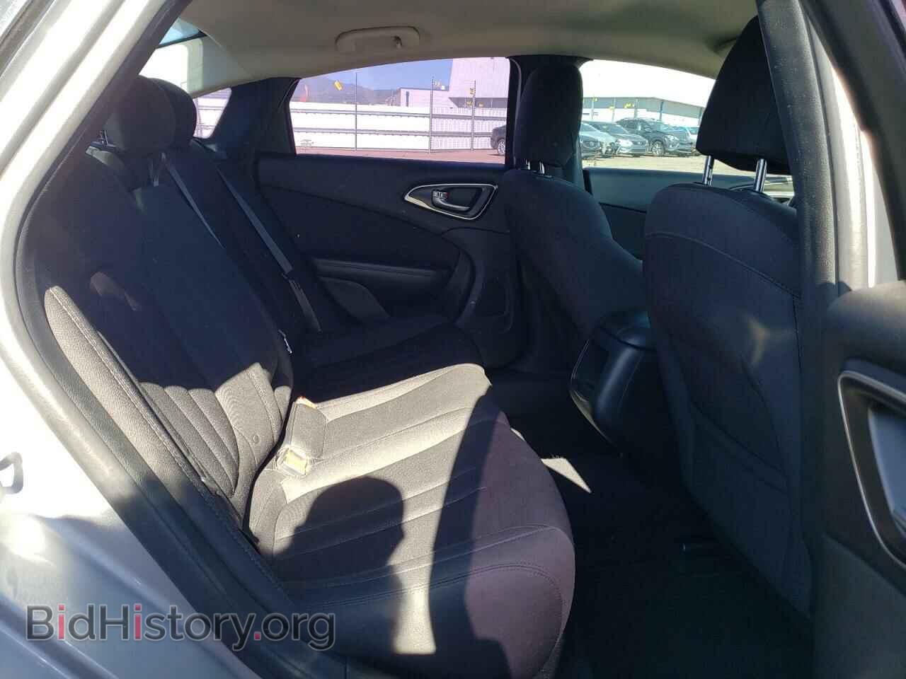 2016 CHRYSLER 200 - VIN: 1C3CCCFB1GN188415 - Фото 10