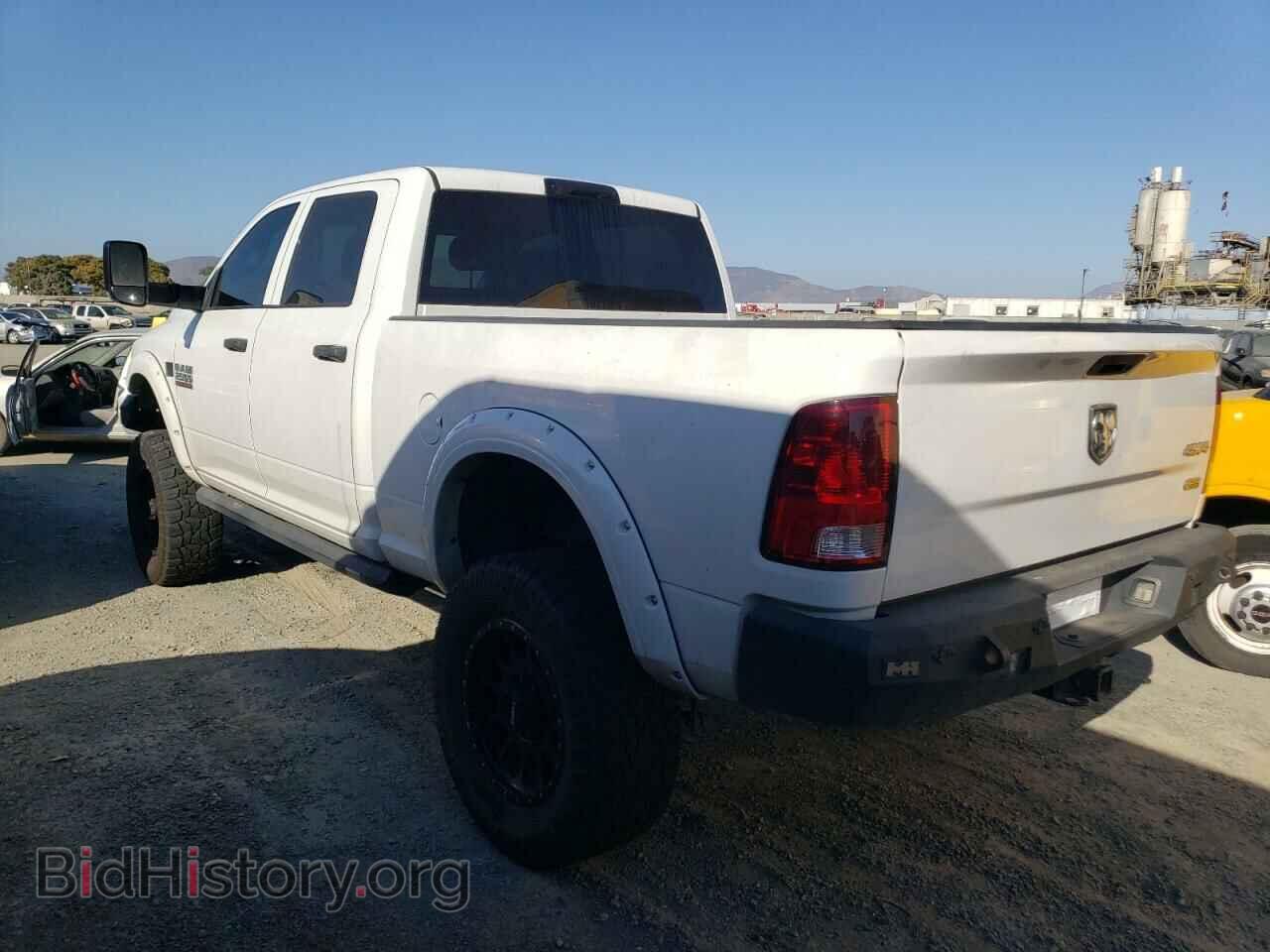 2017 RAM All Models - VIN: 3C6UR5CLXHG519341 - Фото 2