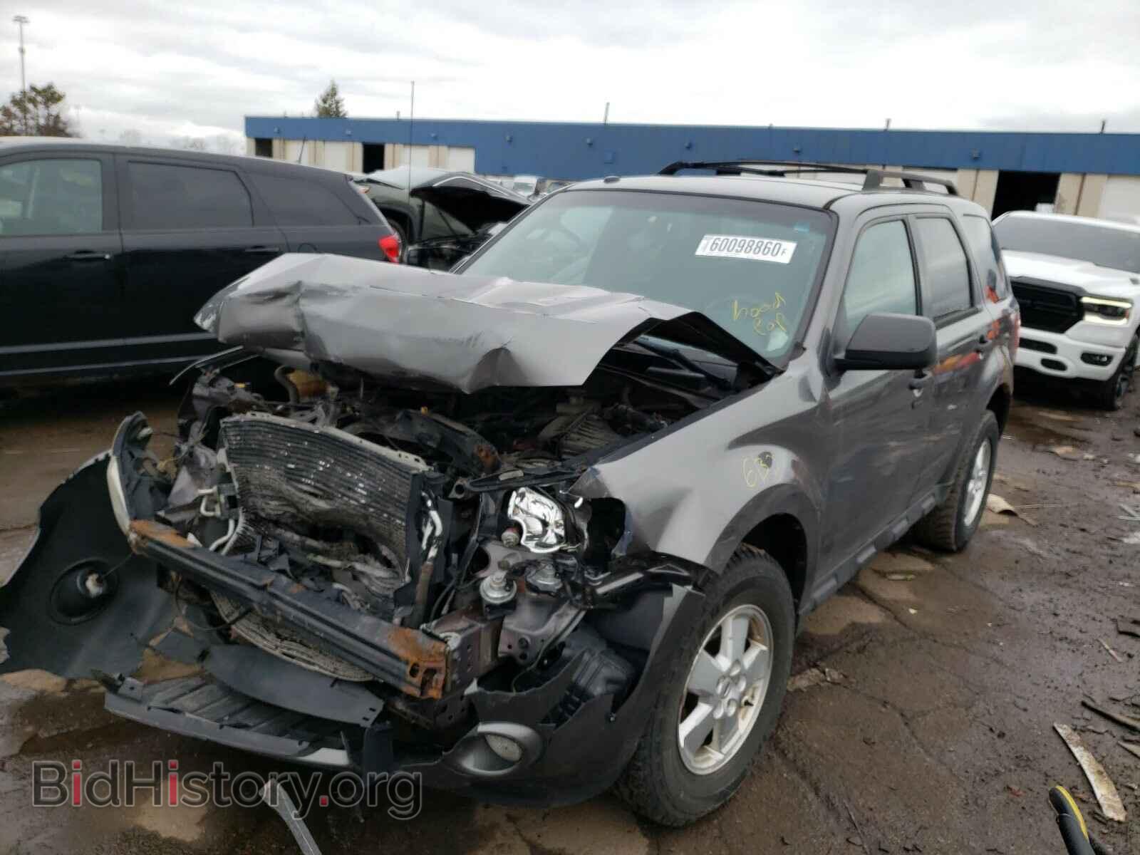 2011 FORD ESCAPE - VIN: 1FMCU0D76BKB30604 - Фото 2