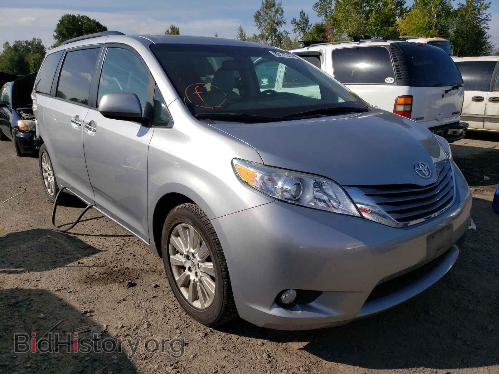 Photo 5TDDK3DC3FS125792 - TOYOTA SIENNA 2015