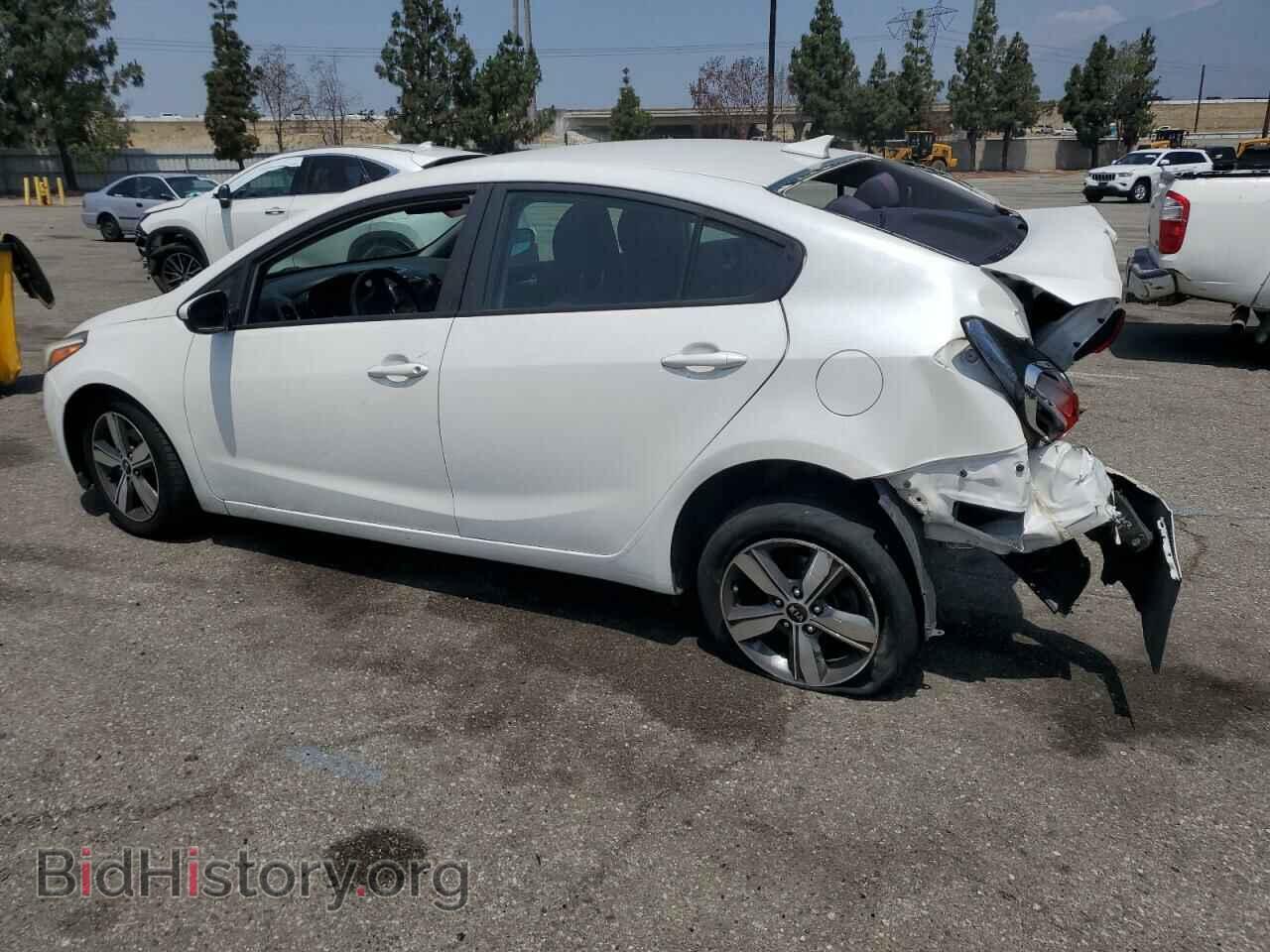 2018 KIA FORTE - VIN: 3KPFL4A76JE247357 - Фото 2