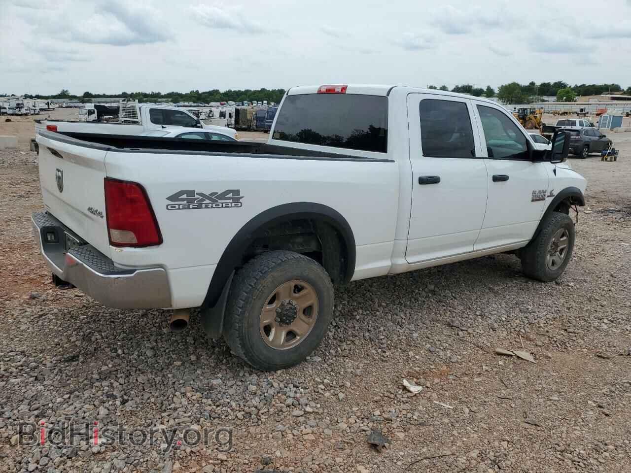 2018 RAM All Models - VIN: 3C6UR5CLXJG296501 - Photo 3