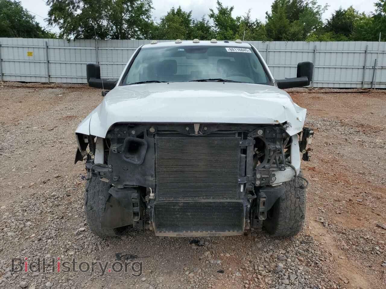 2018 RAM All Models - VIN: 3C6UR5CLXJG296501 - Photo 5
