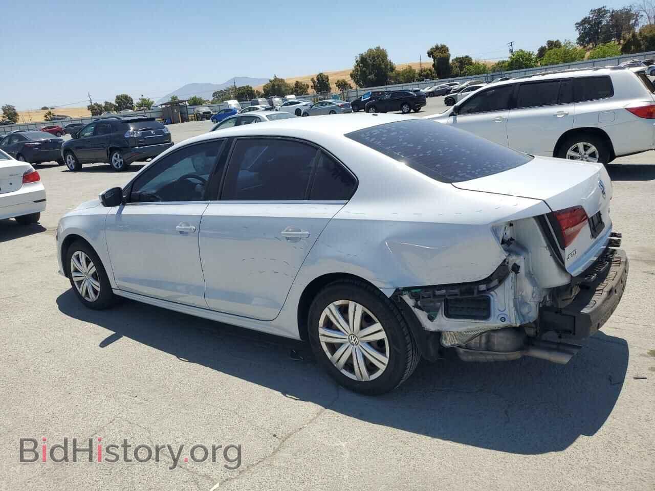 2017 VOLKSWAGEN JETTA - VIN: 3VW2B7AJXHM412175 - Фото 2