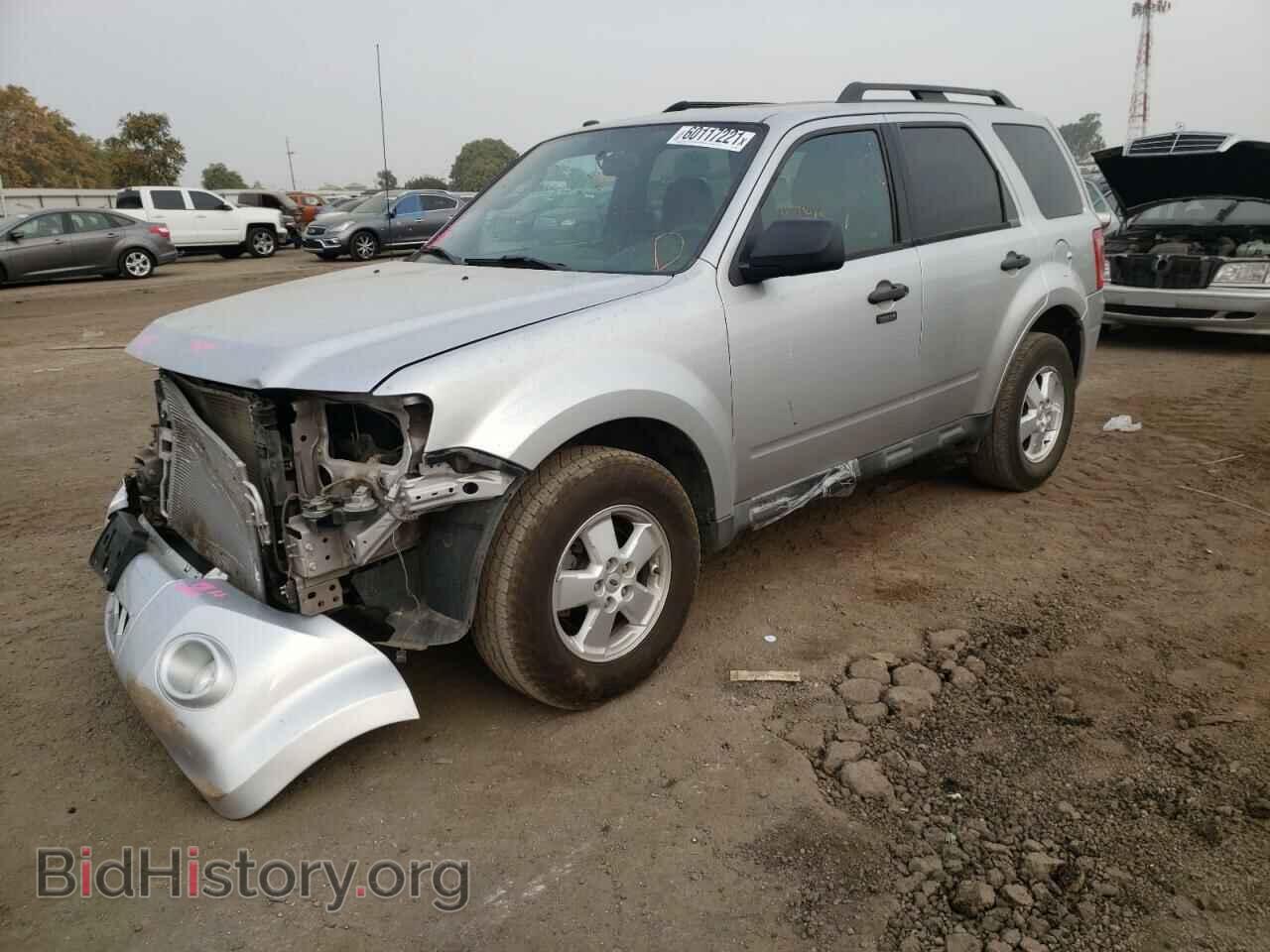 2011 FORD ESCAPE - VIN: 1FMCU0DG2BKC11020 - Фото 2