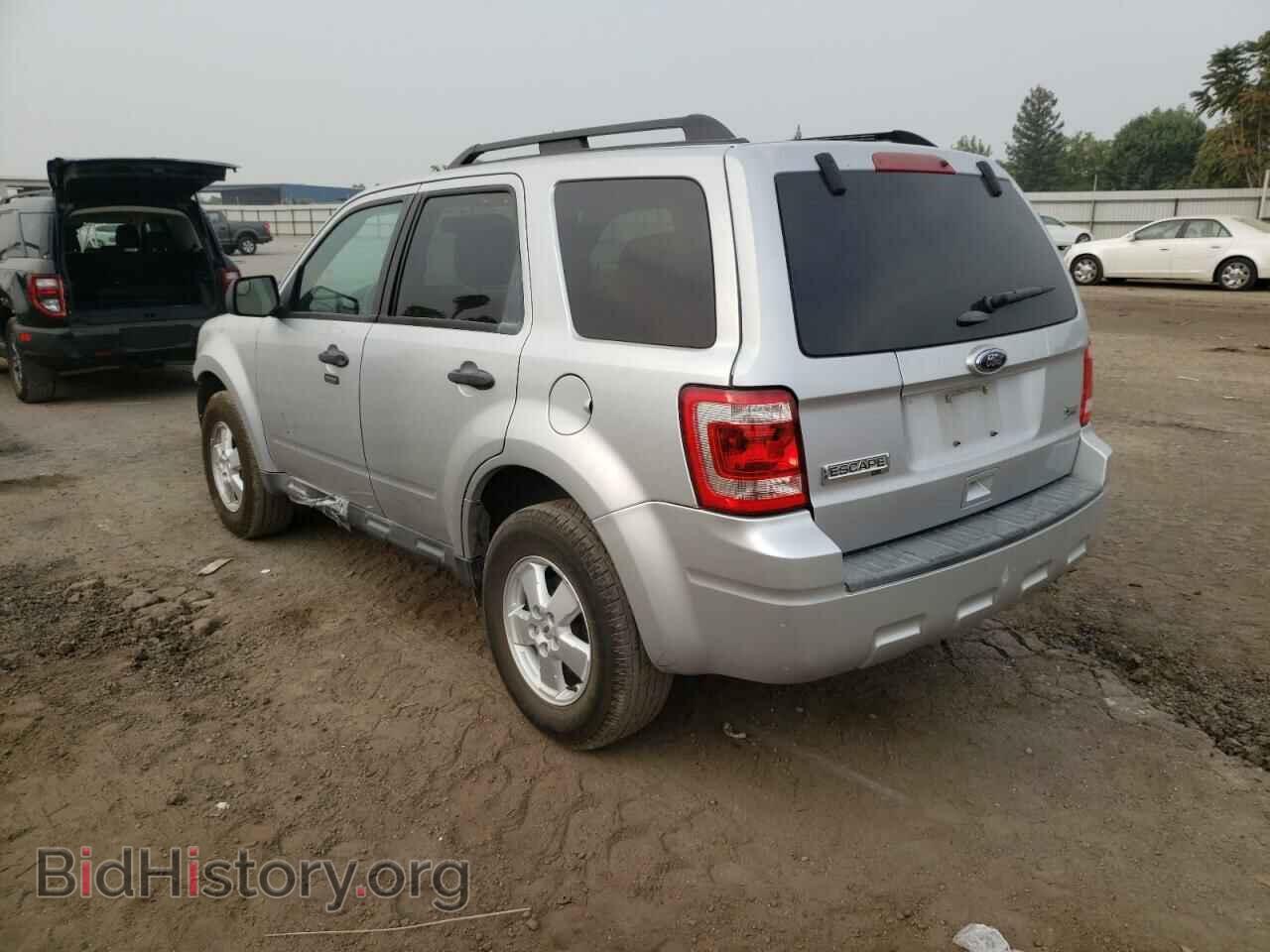 2011 FORD ESCAPE - VIN: 1FMCU0DG2BKC11020 - Фото 3