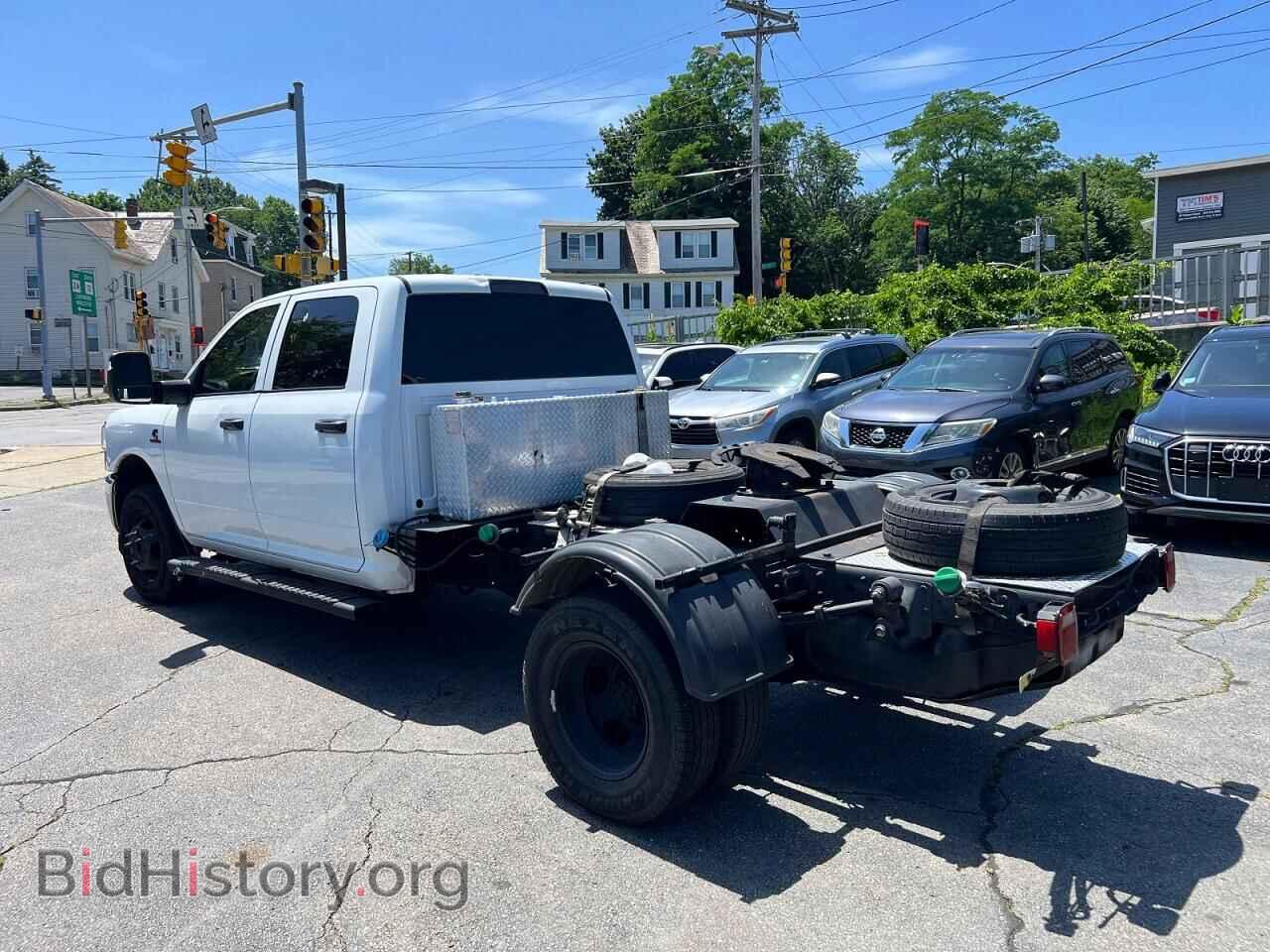 2023 RAM 3500 - VIN: 3C7WRTCLXPG513448 - Photo 2