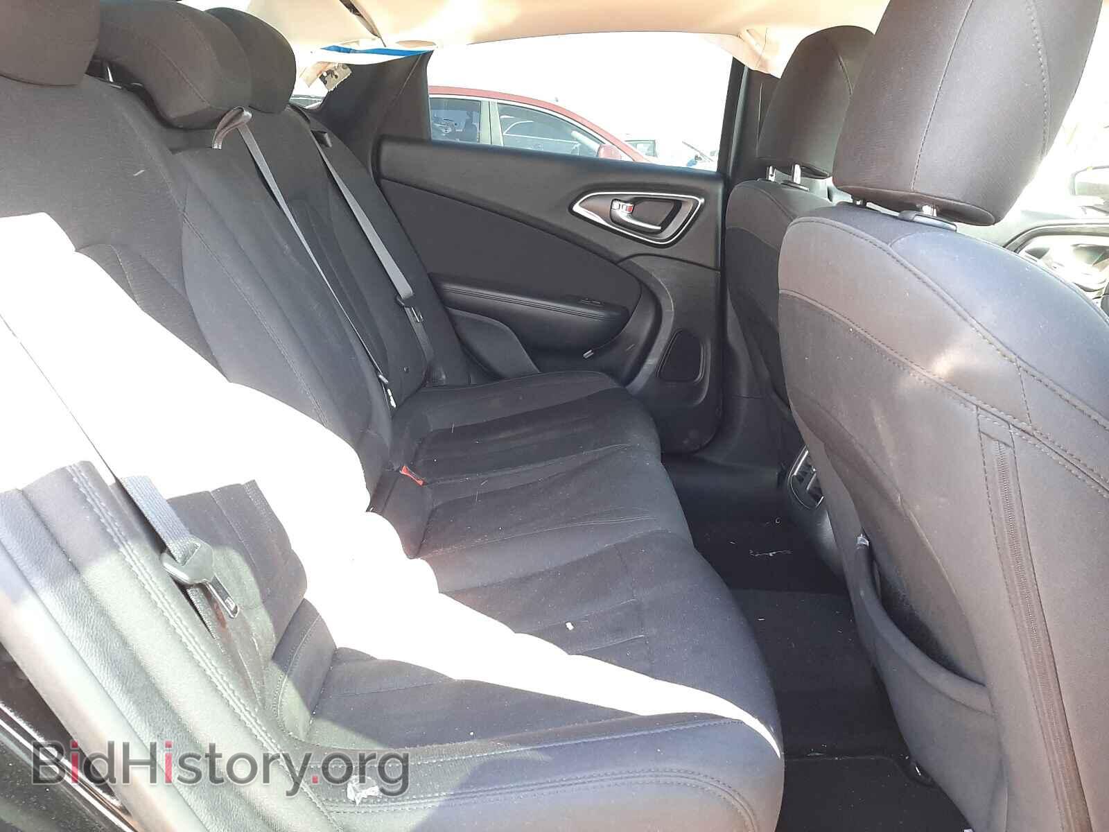 2016 CHRYSLER 200 - VIN: 1C3CCCAB3GN109141 - Фото 6