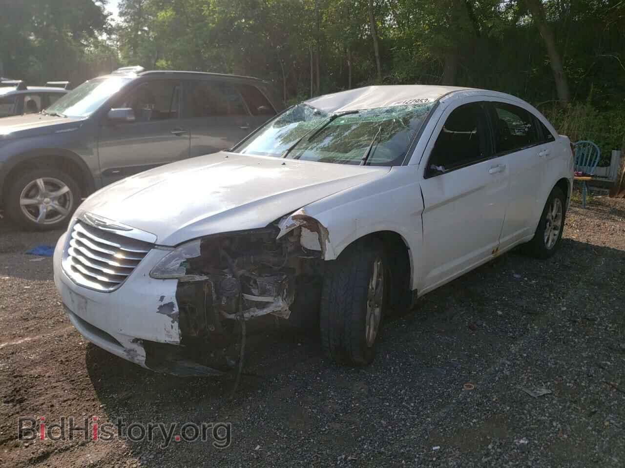 Photo 1C3BC4FB3BN591354 - CHRYSLER 200 2011