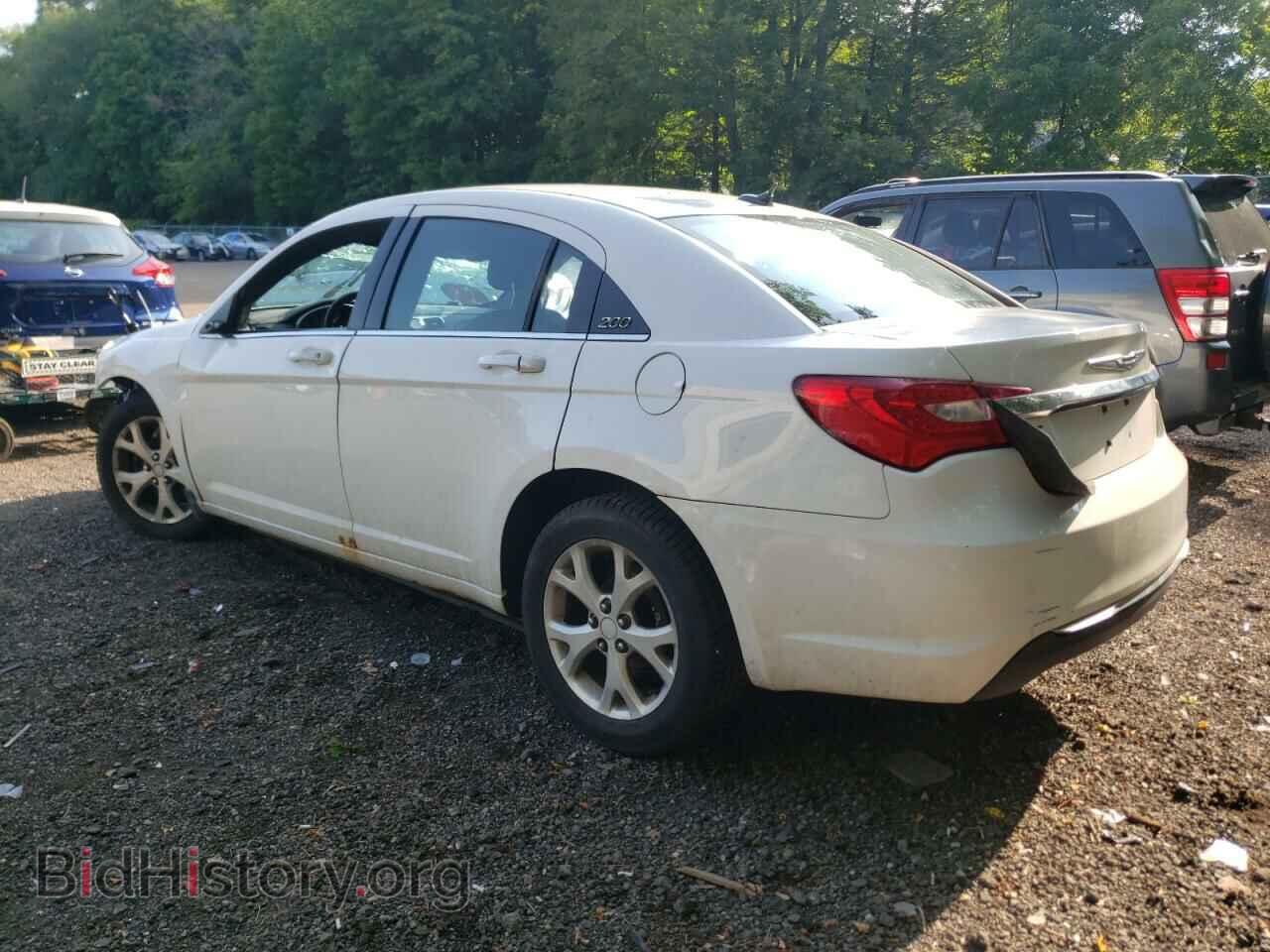 2011 CHRYSLER 200 - VIN: 1C3BC4FB3BN591354 - Фото 2