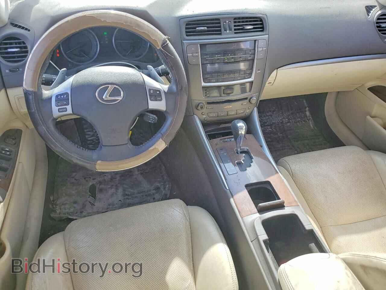 2011 LEXUS IS - VIN: JTHBF5C29B5133815 - Photo 8