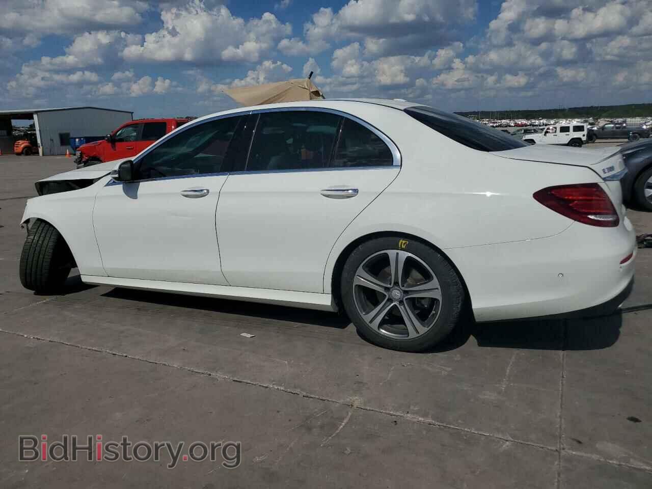 2017 MERCEDES-BENZ E-CLASS - VIN: WDDZF4JB5HA088259 - Фото 2