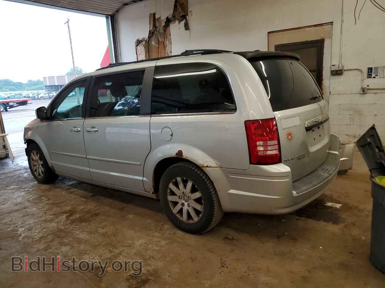 2008 CHRYSLER MINIVAN - VIN: 2A8HR54P88R128669 - Фото 2