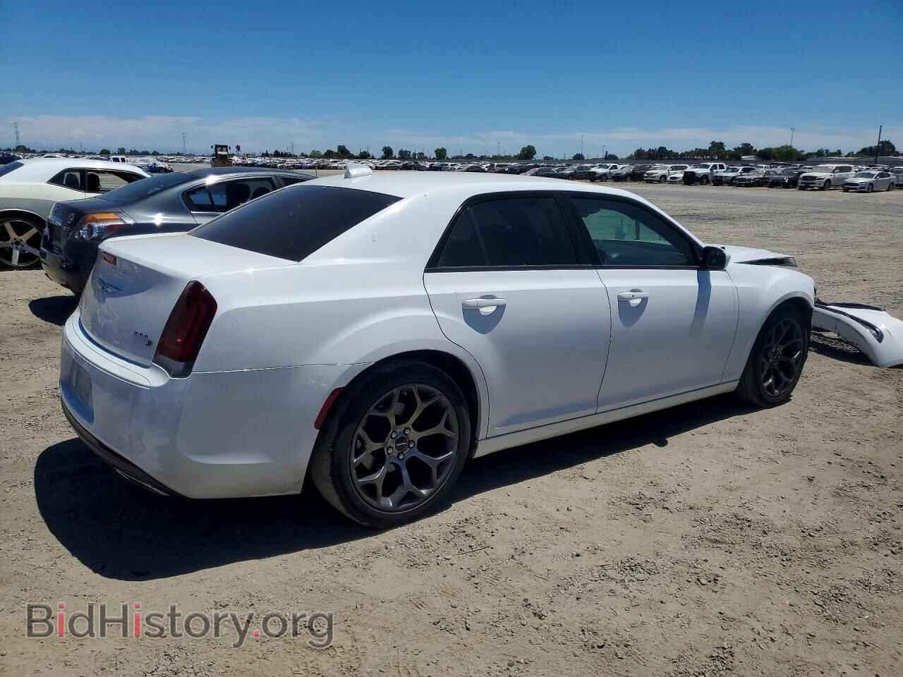 2018 CHRYSLER 300 - VIN: 2C3CCABG4JH227360 - Photo 3
