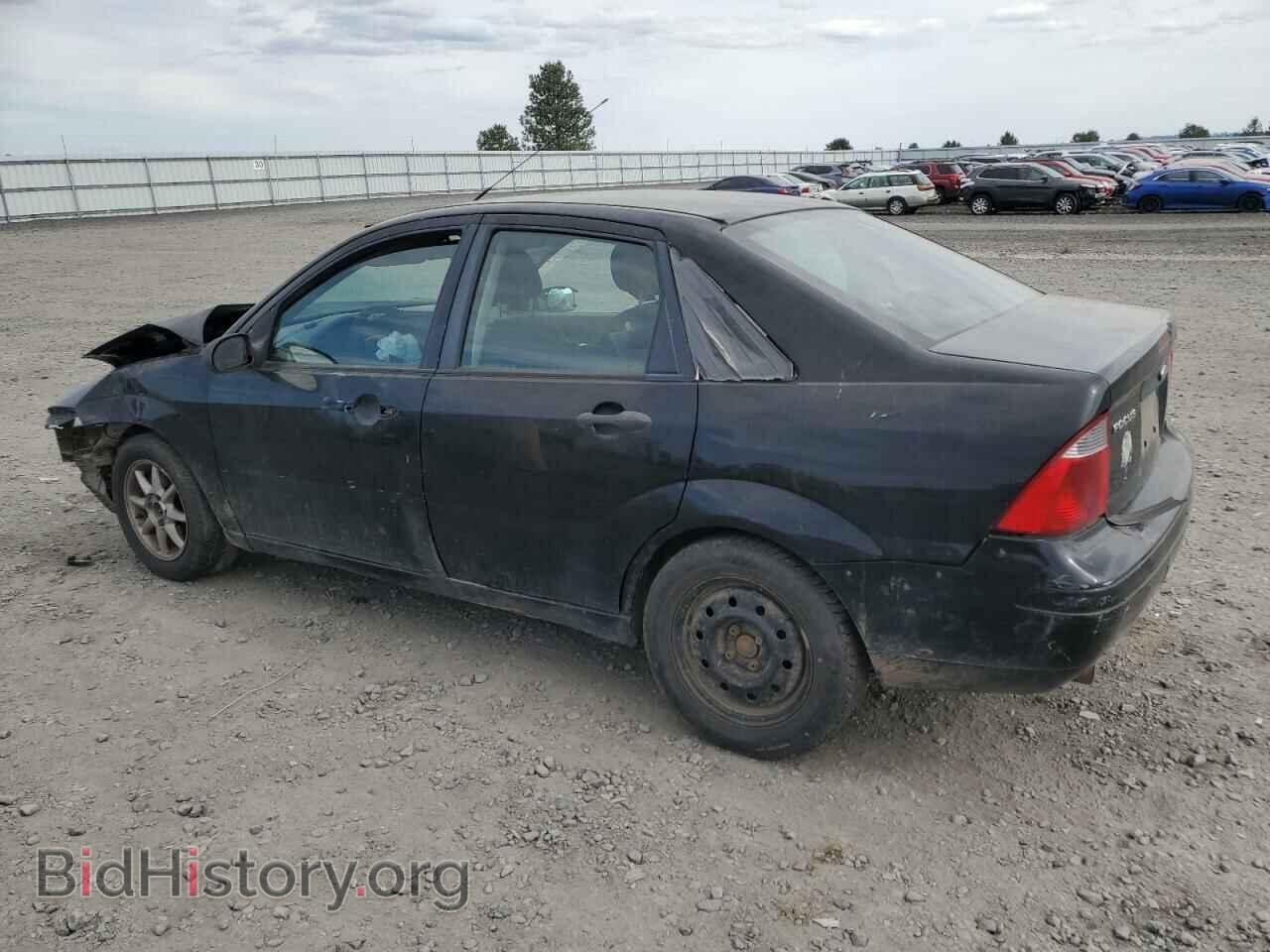 2007 FORD FOCUS - VIN: 1FAFP34N07W351372 - Фото 2