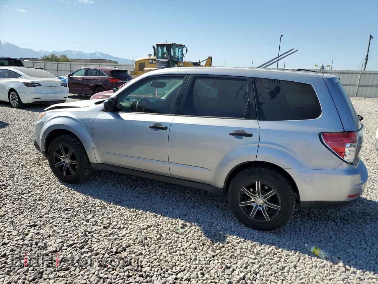 2012 SUBARU FORESTER - VIN: JF2SHAAC8CH468016 - Photo 2