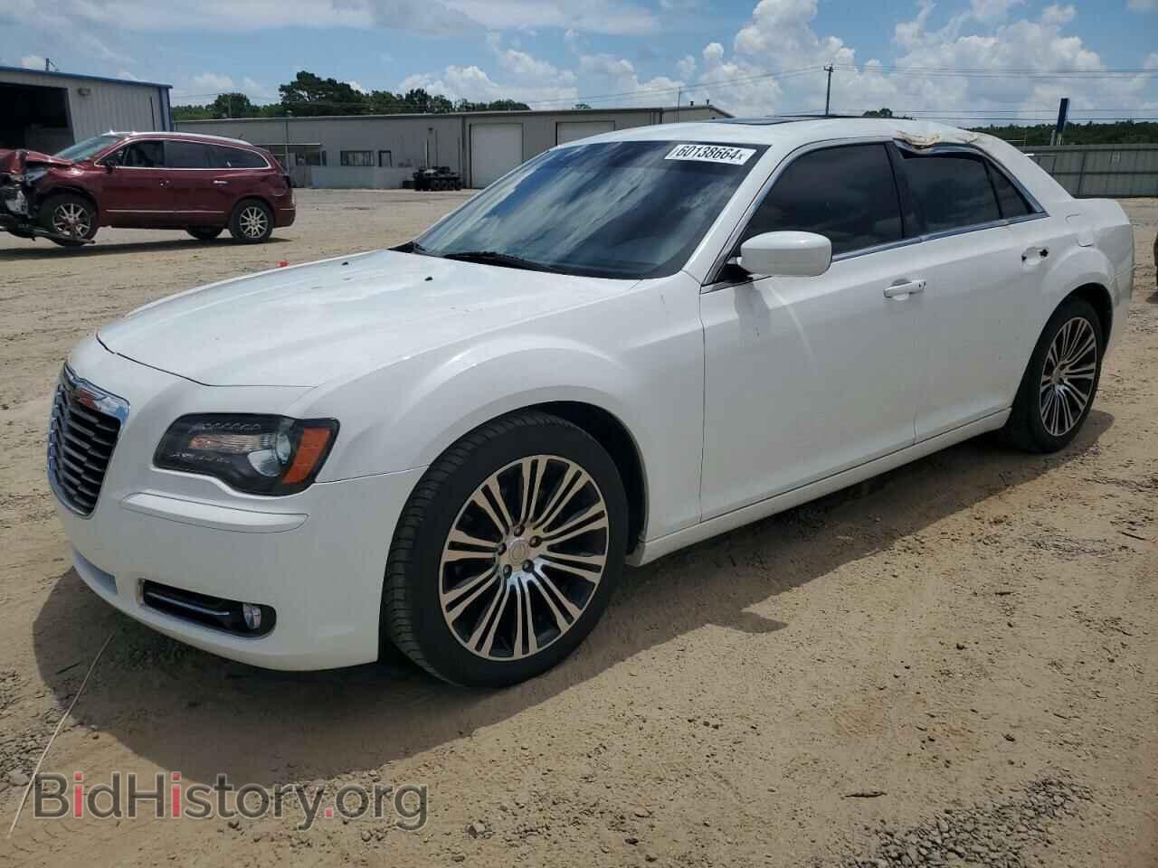 Фотография 2C3CCABG3DH618438 - CHRYSLER 300 2013