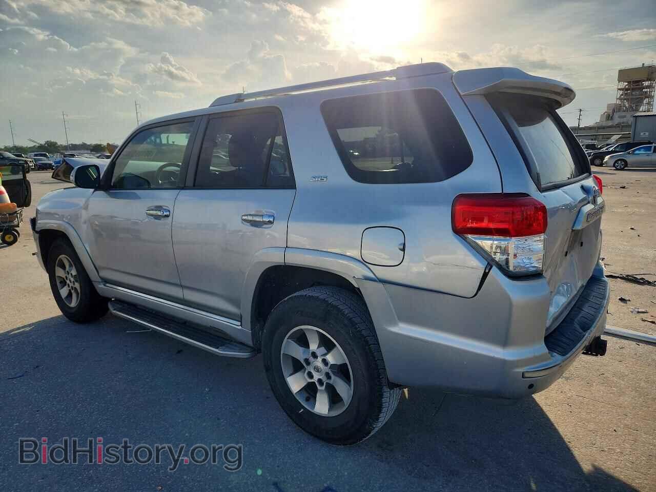 2011 TOYOTA 4RUNNER - VIN: JTEZU5JR8B5030547 - Фото 2