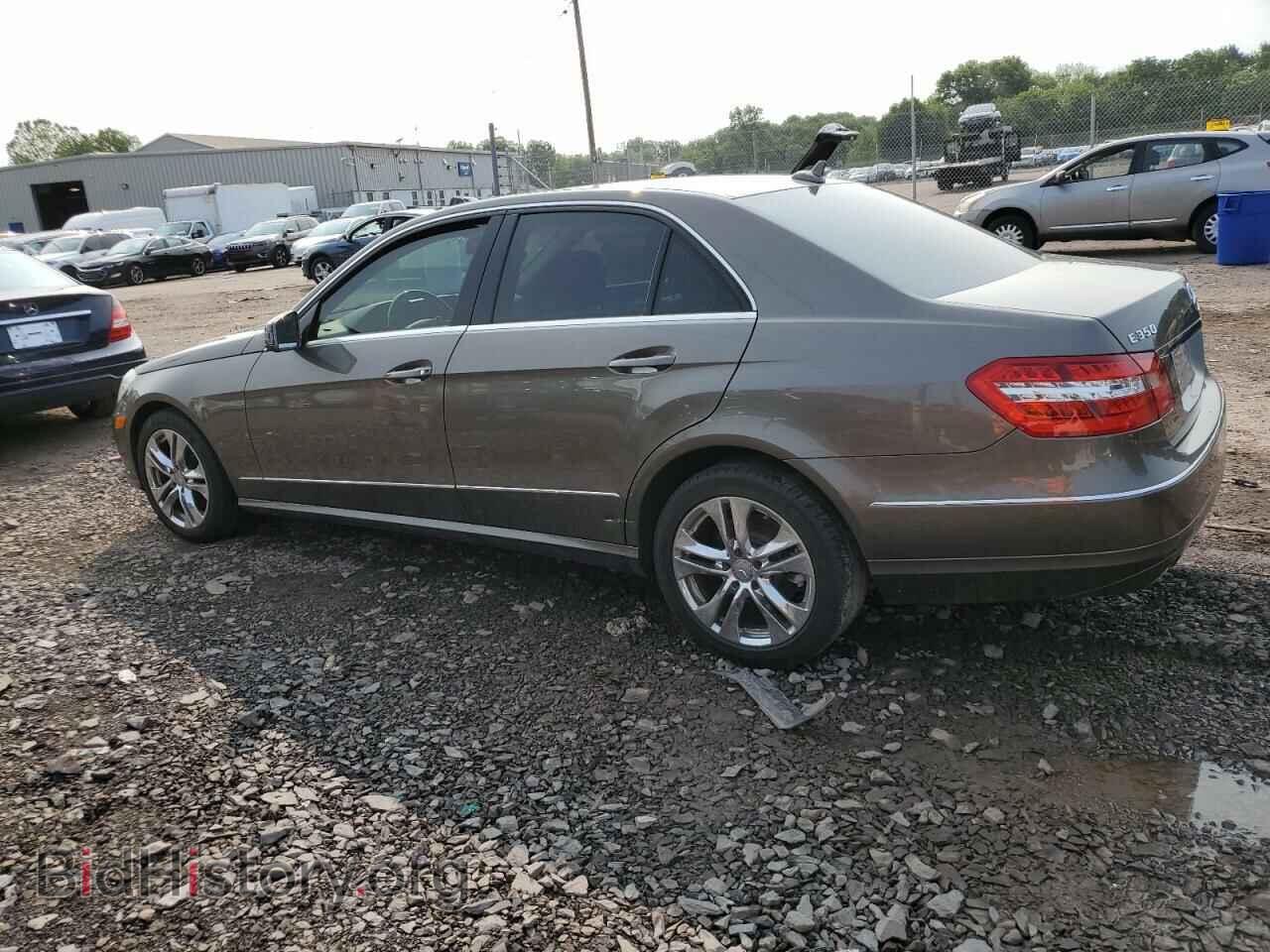 2011 MERCEDES-BENZ E-CLASS - VIN: WDDHF5GB4BA310662 - Фото 2
