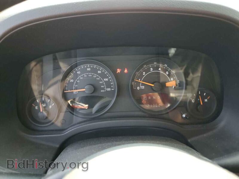 2015 Jeep COMPASS (VIN 1C4NJDBB5FD134786) — фото 9 из 13