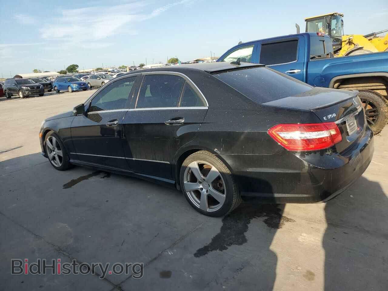 2011 MERCEDES-BENZ E-CLASS - VIN: WDDHF8HB5BA500292 - Фото 2