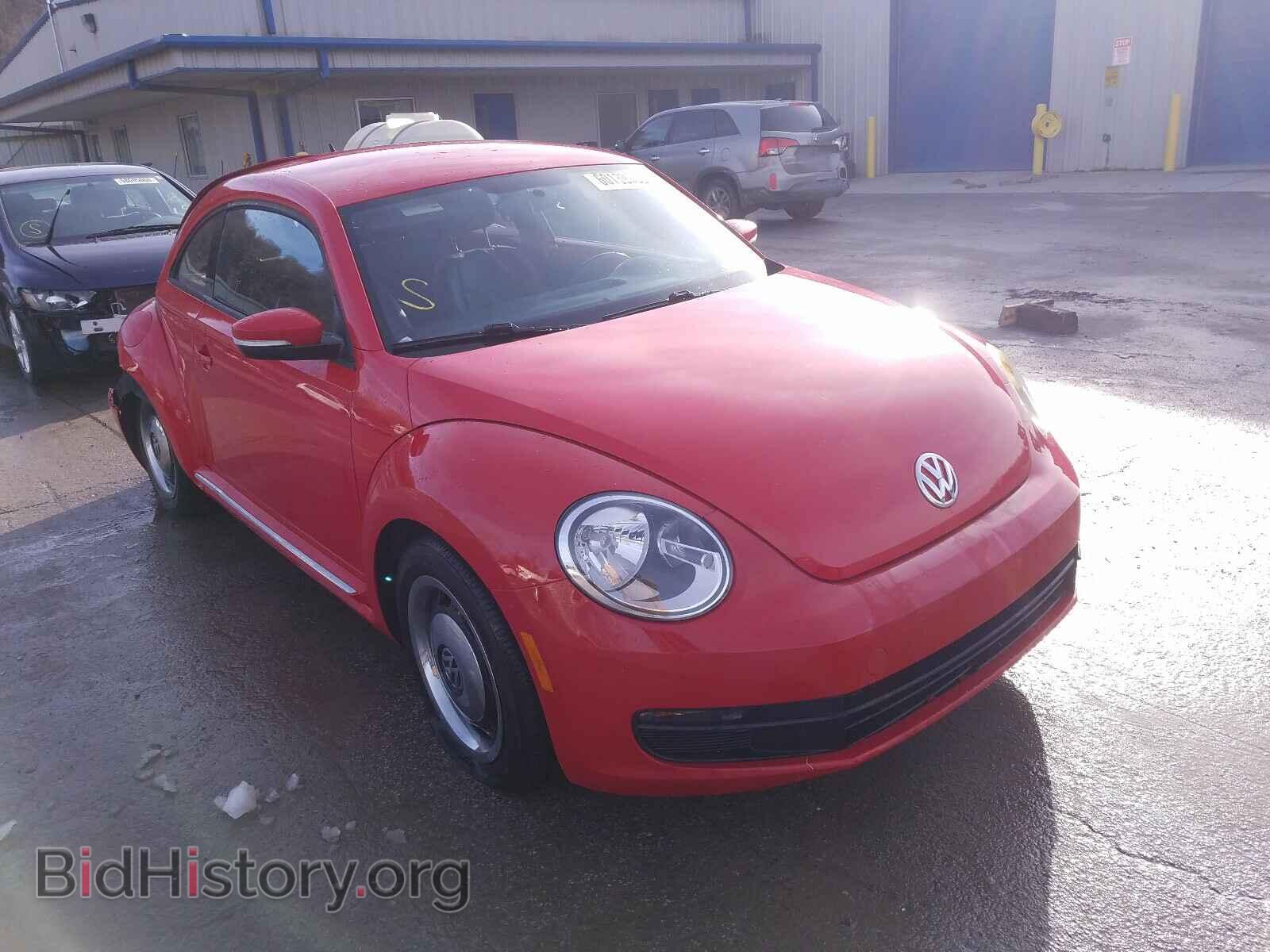 Photo 3VWJP7AT1CM664713 - VOLKSWAGEN BEETLE 2012