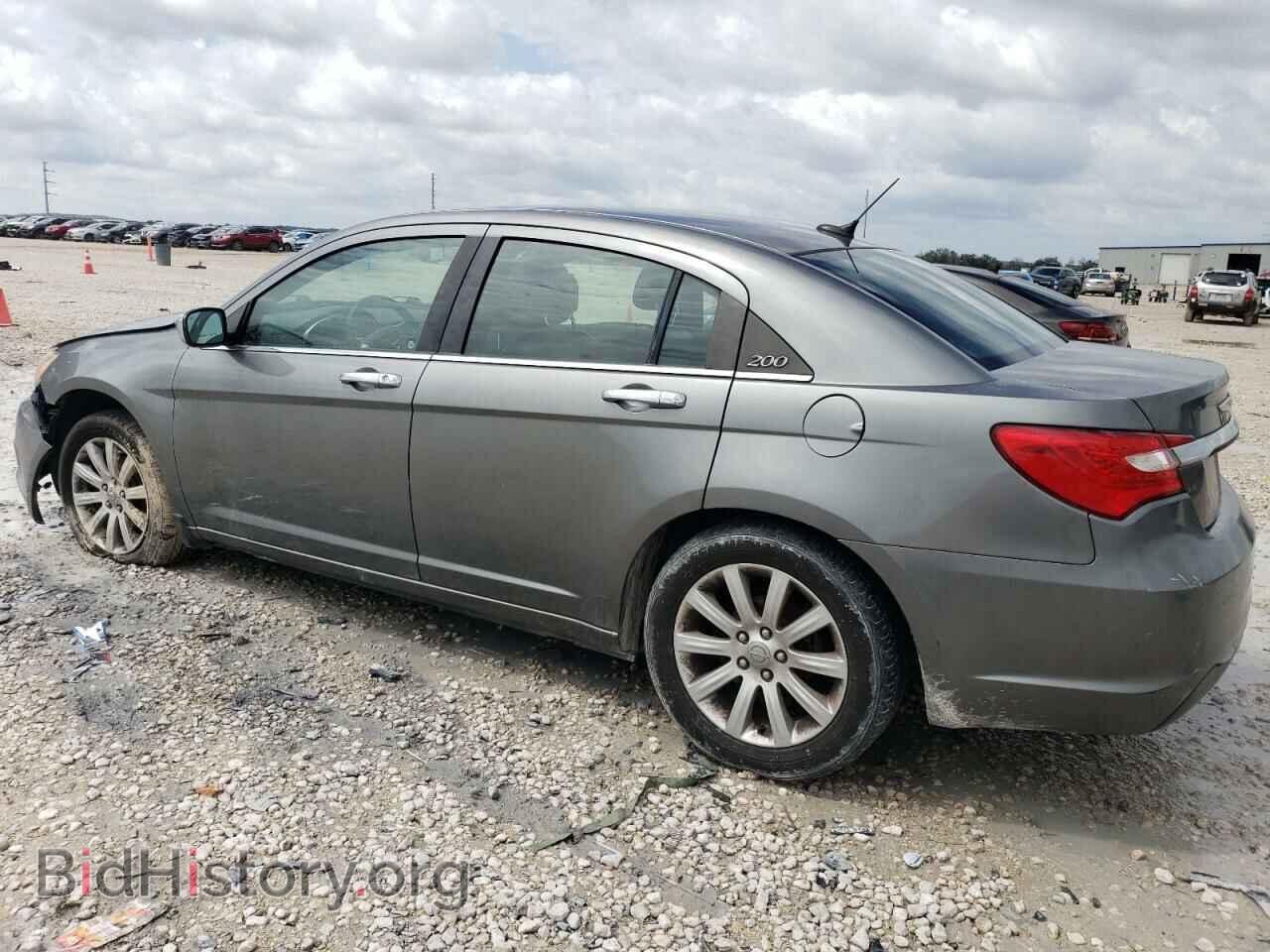 2013 CHRYSLER 200 - VIN: 1C3CCBCG8DN523725 - Фото 2