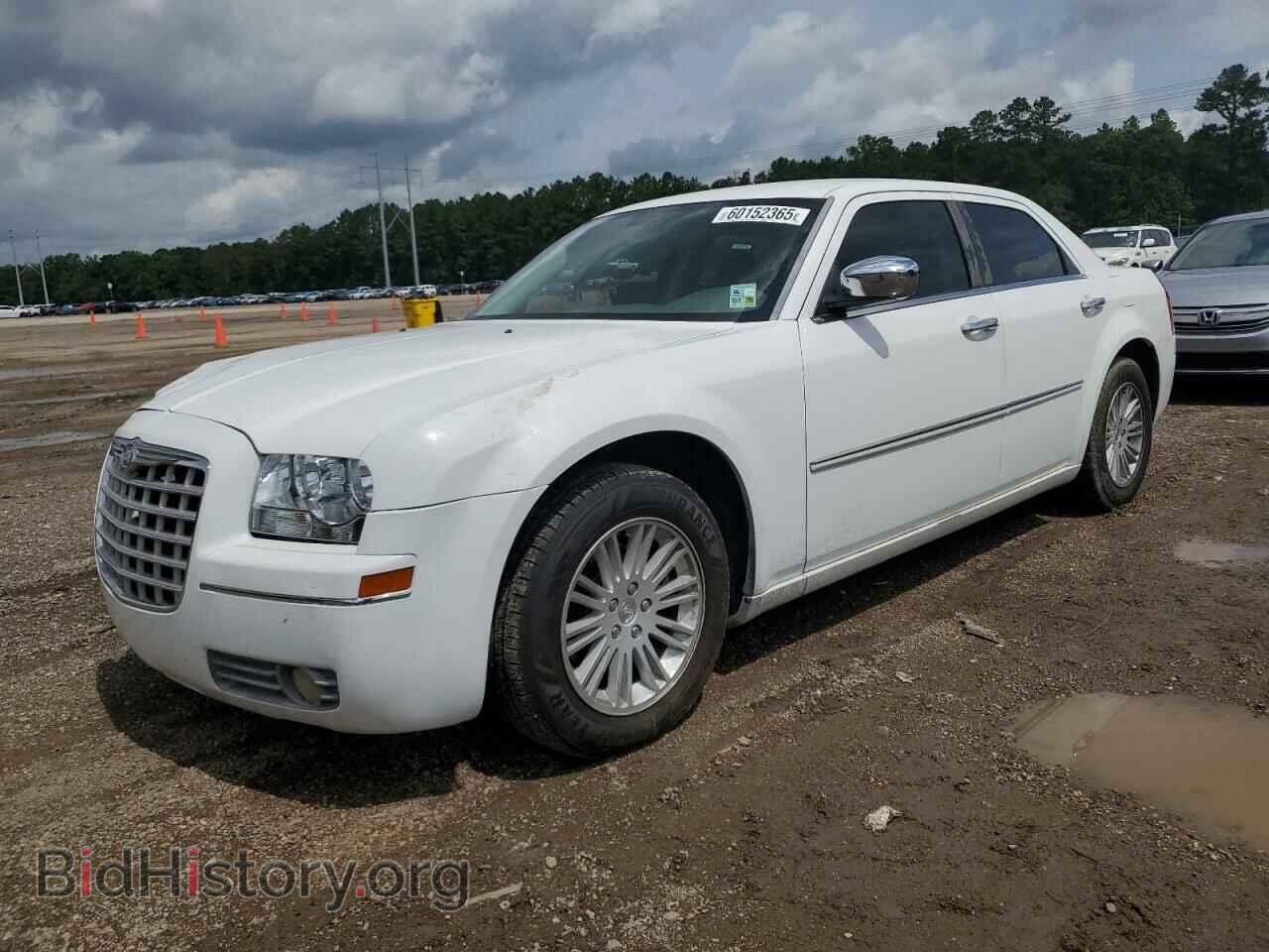 Photo 2C3CA4CD3AH297864 - CHRYSLER 300 2010