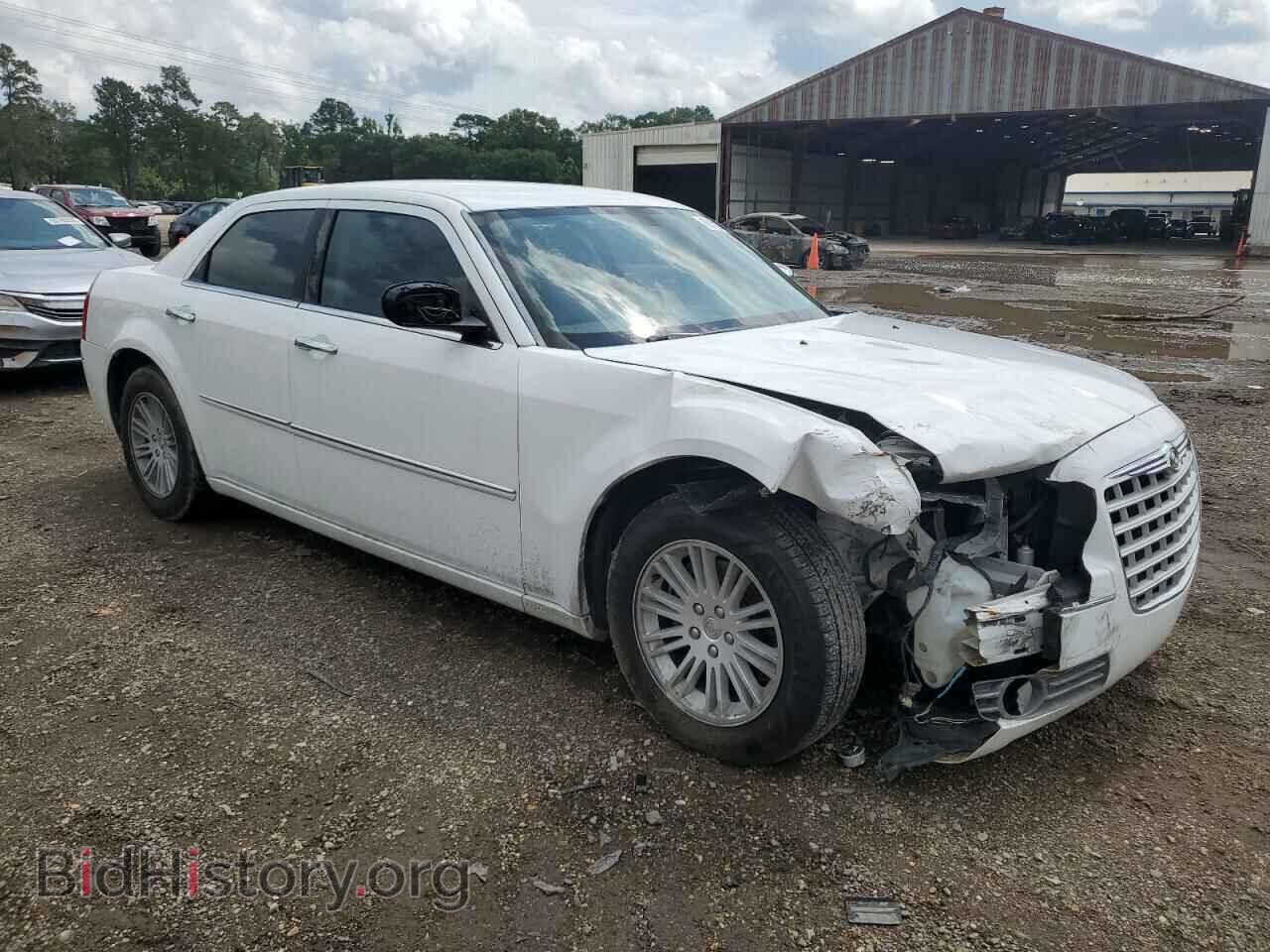 2010 CHRYSLER 300 - VIN: 2C3CA4CD3AH297864 - Фото 4