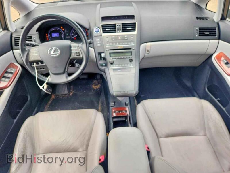 2010 Lexus HS (VIN JTHBB1BA3A2004529) — photo 8 of 13