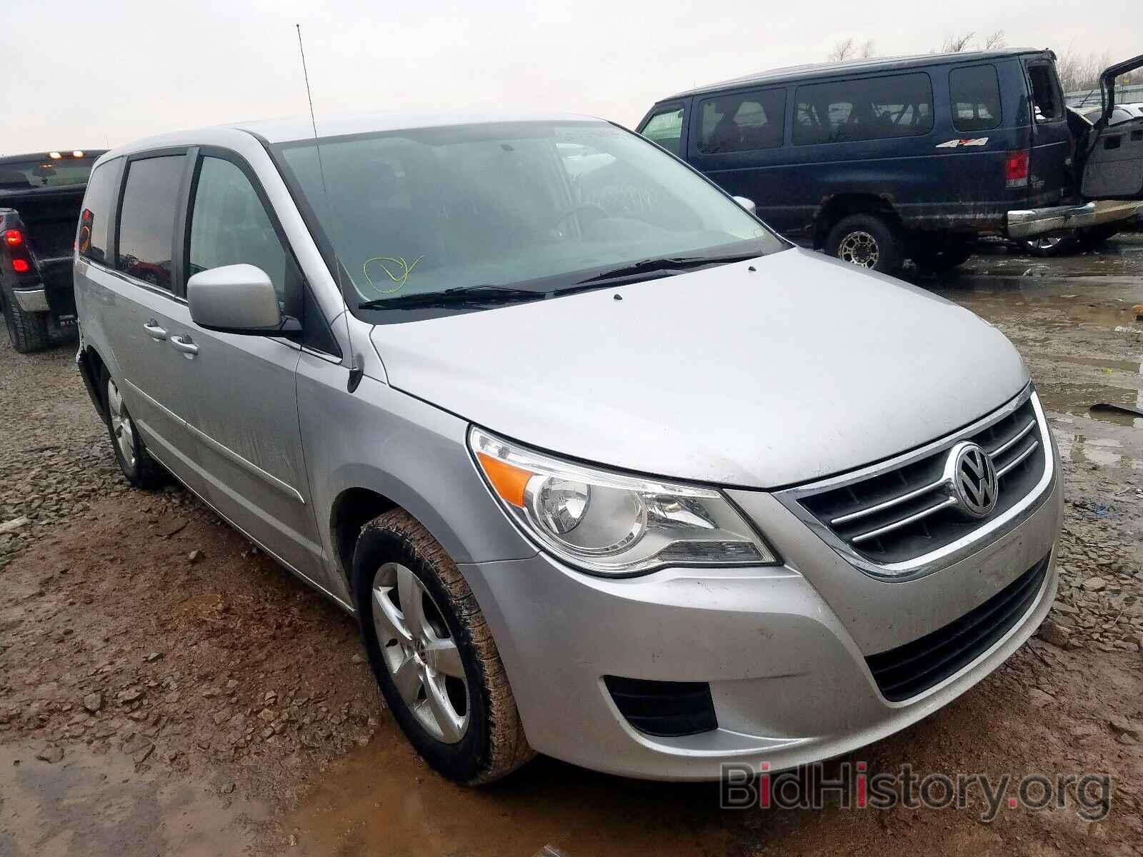 Photo 2V4RW3D11AR272810 - VOLKSWAGEN ROUTAN SE 2010