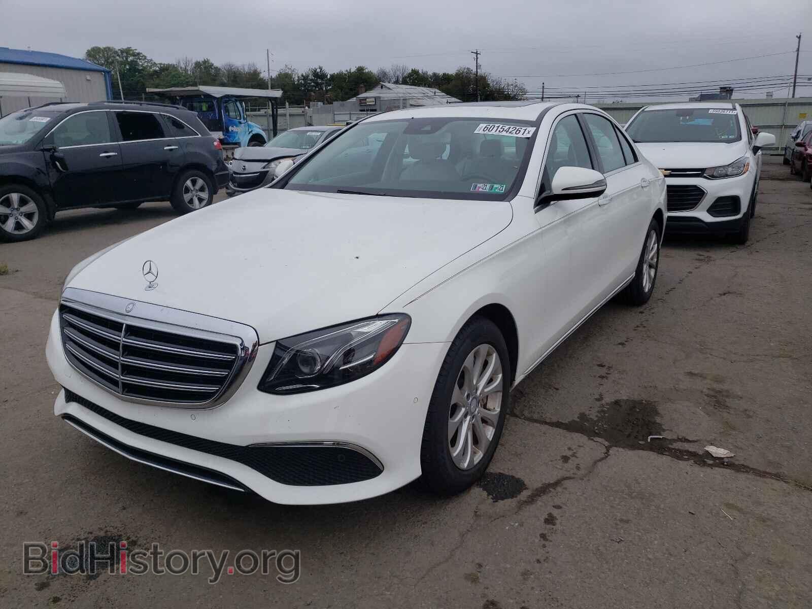 2017 MERCEDES-BENZ E-CLASS - VIN: WDDZF4KB9HA141818 - Фото 2