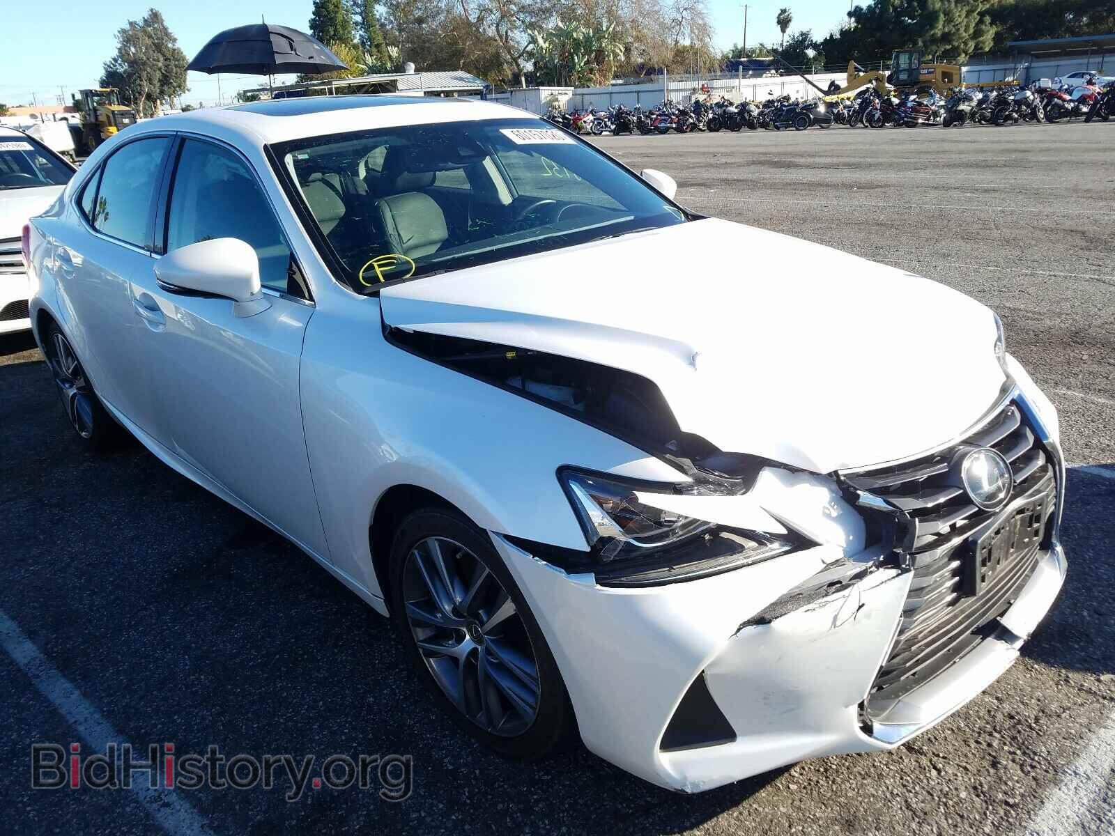 Photo JTHBA1D20K5088334 - LEXUS IS 2019