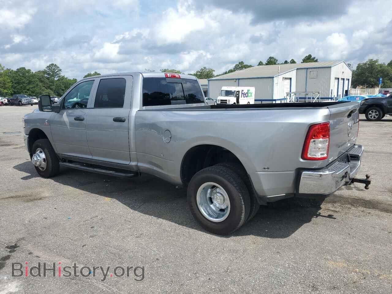 2024 RAM 3500 - VIN: 3C63RRGL2RG372074 - Фото 2