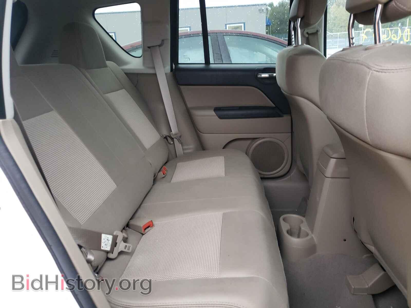 2011 JEEP COMPASS - VIN: 1J4NF1FBXBD193993 - Photo 6