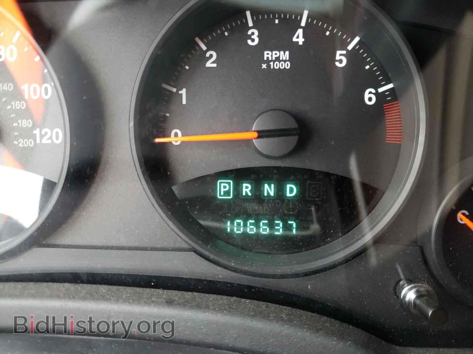 2011 JEEP COMPASS - VIN: 1J4NF1FBXBD193993 - Photo 8