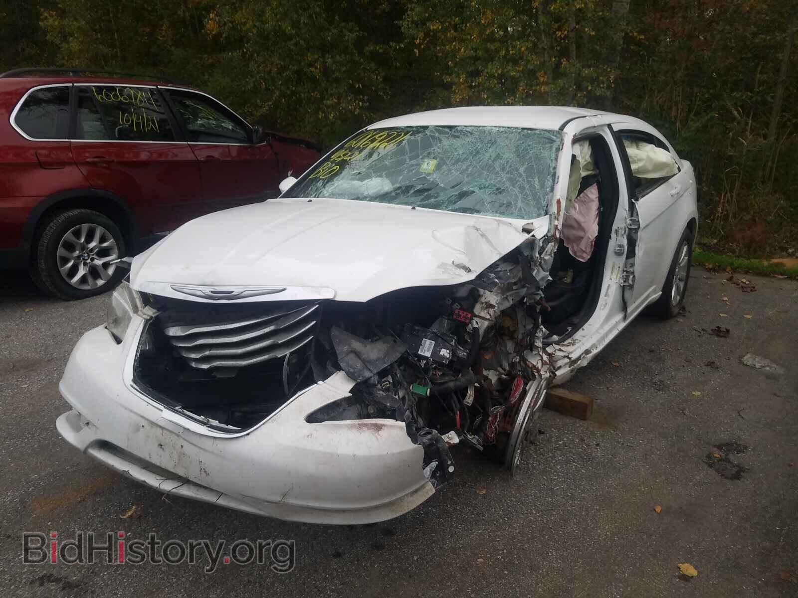 2013 CHRYSLER 200 - VIN: 1C3CCBBG6DN532327 - Фото 2