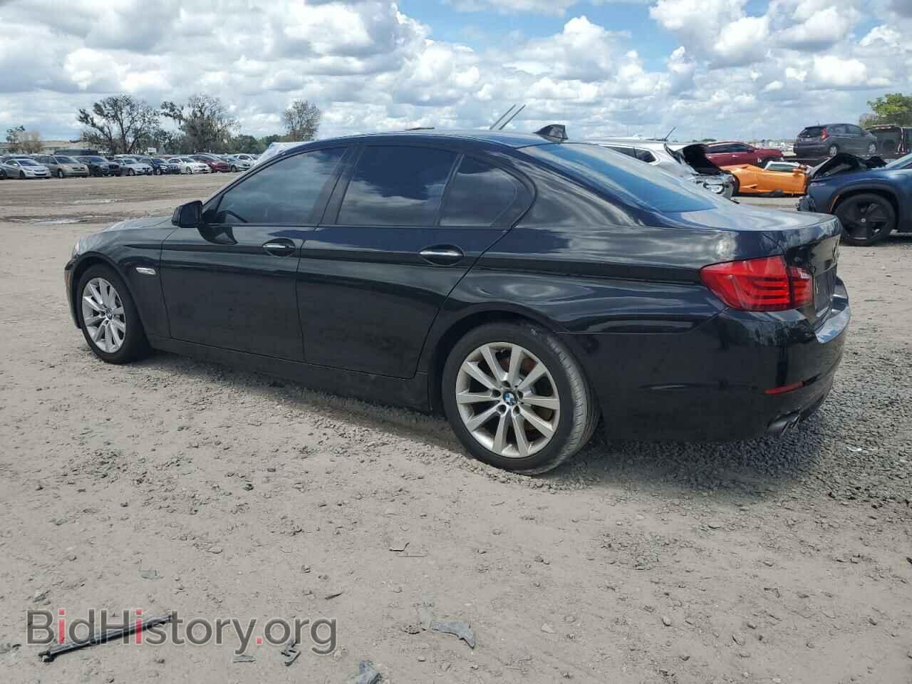 2011 BMW 5 SERIES - VIN: WBAFR1C56BC746951 - Фото 2