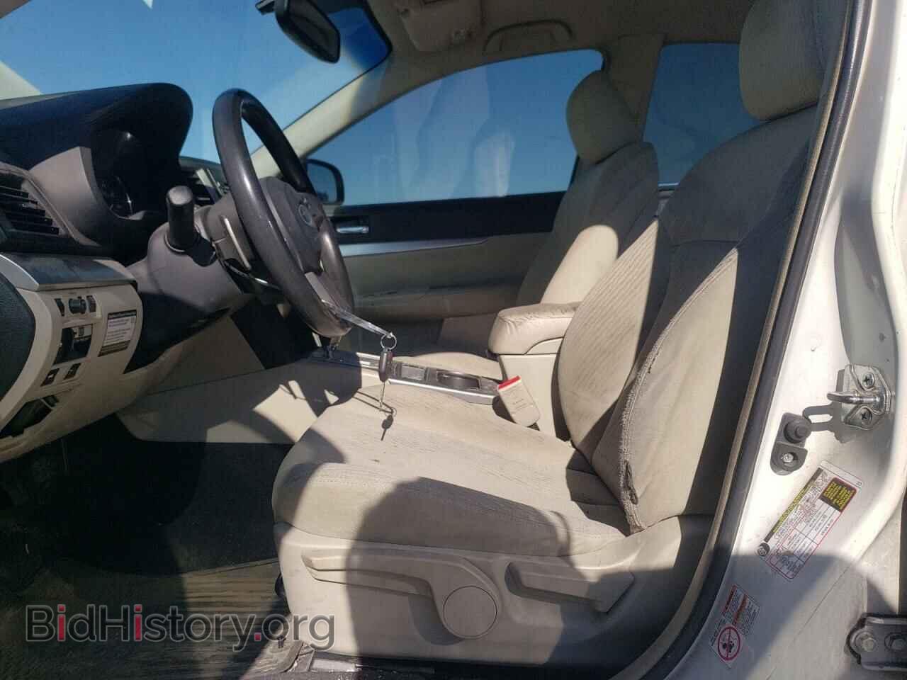 2010 SUBARU LEGACY - VIN: 4S3BMEA62A2211106 - Фото 7