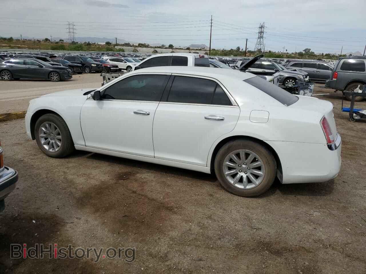 2012 CHRYSLER 300 - VIN: 2C3CCACG2CH263498 - Фото 2