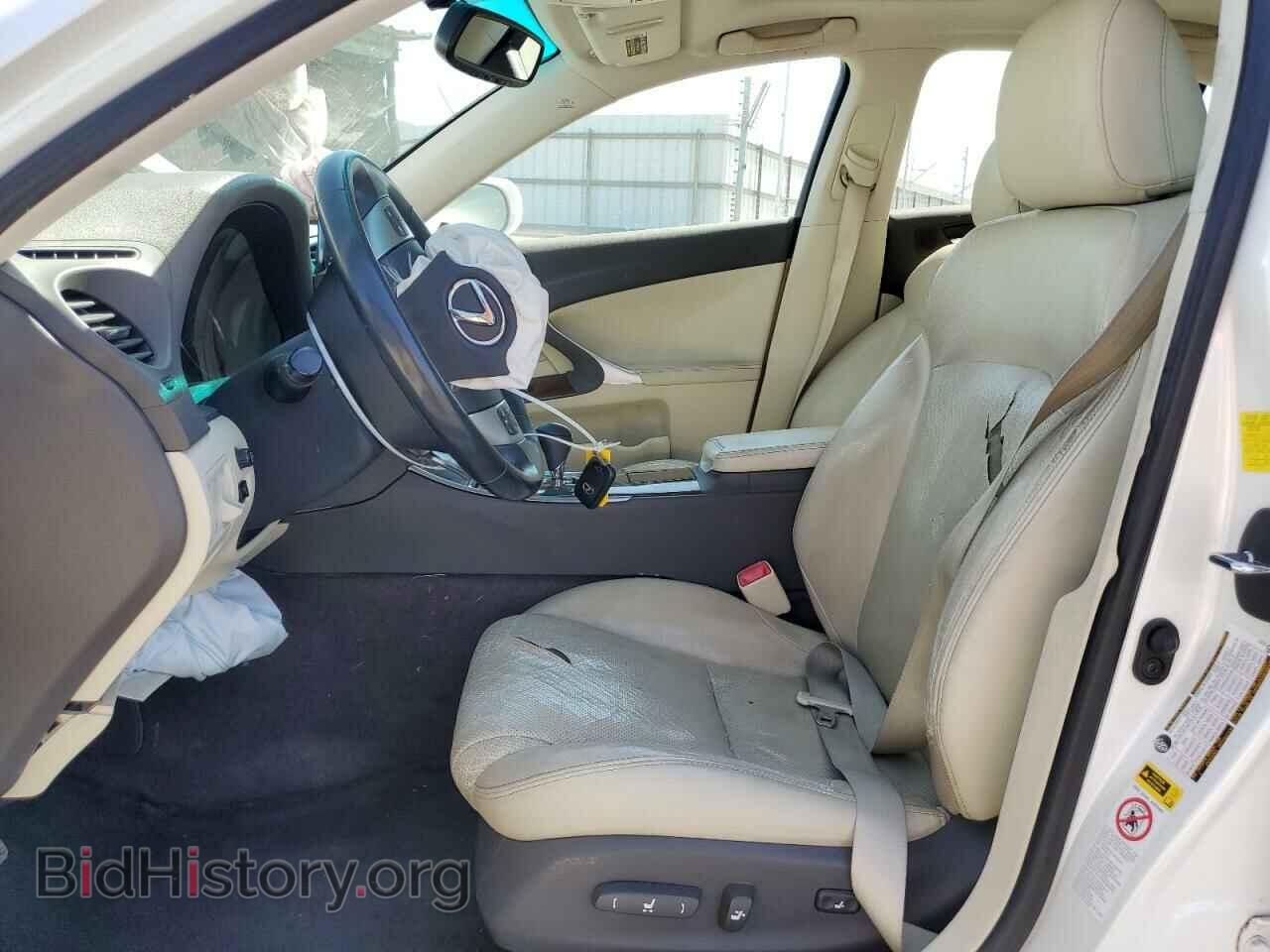 2011 LEXUS IS - VIN: JTHBF5C22B5133896 - Photo 7