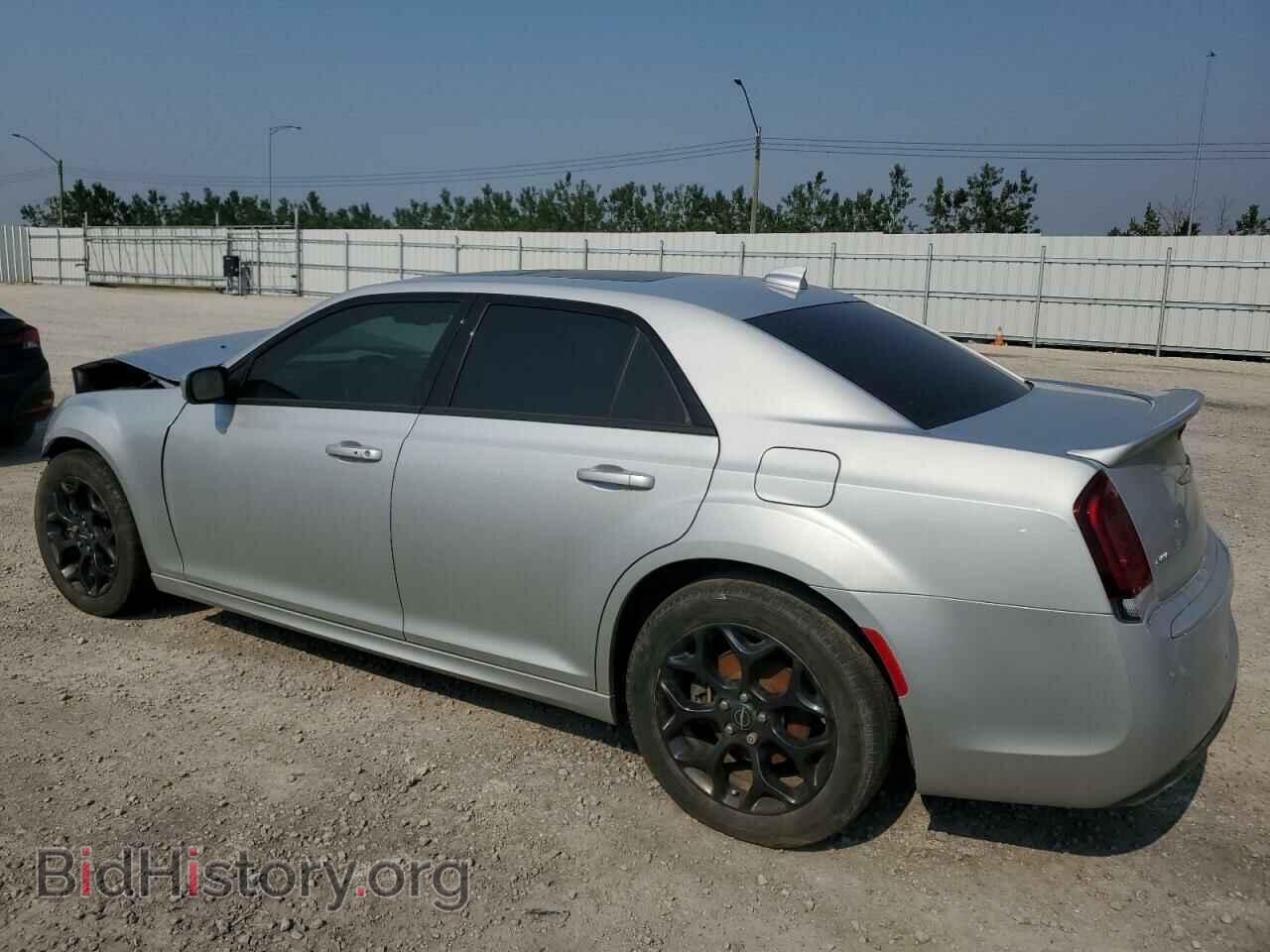 2019 CHRYSLER 300 - VIN: 2C3CCAGG5KH569376 - Фото 2