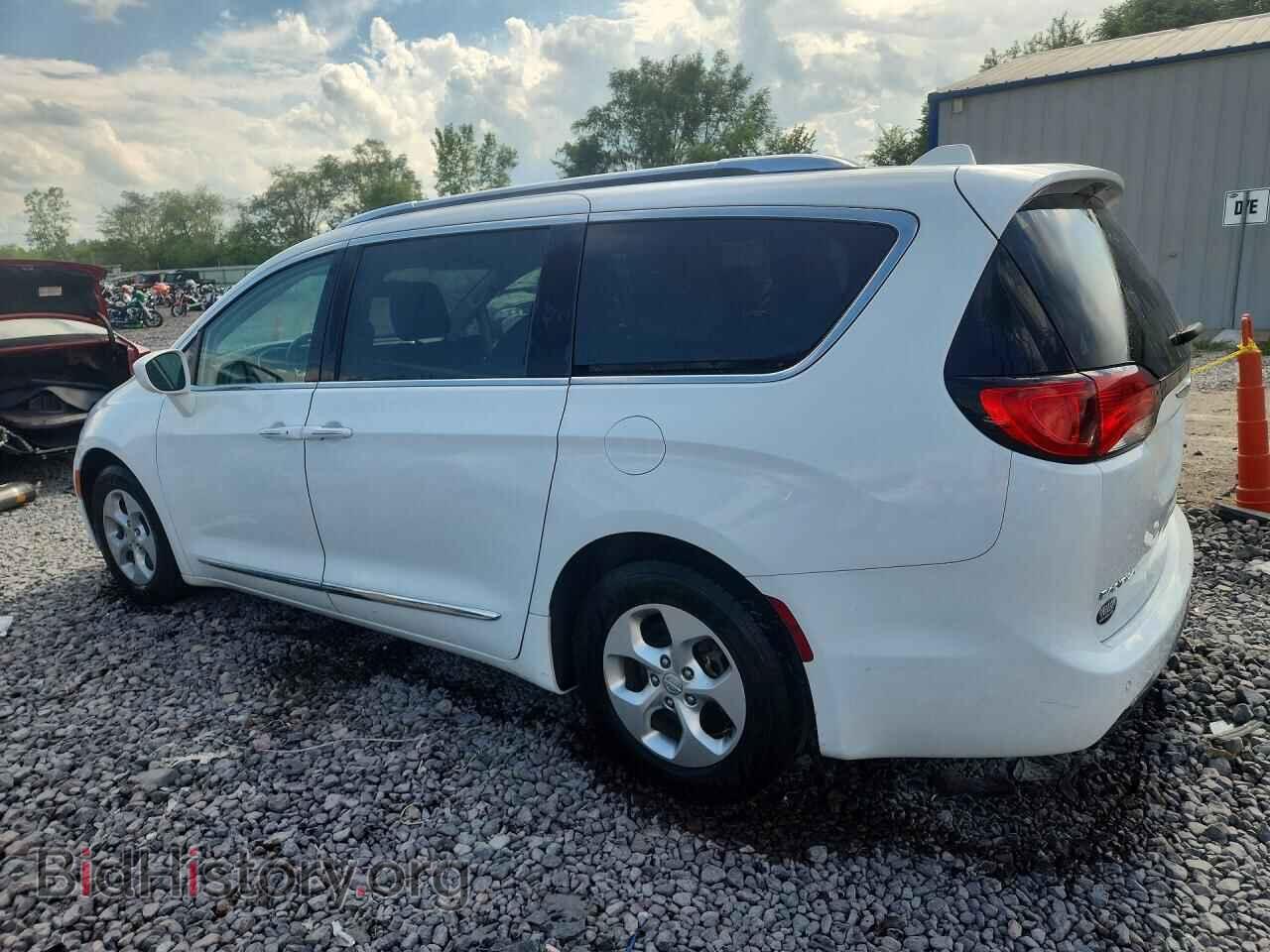2017 CHRYSLER PACIFICA - VIN: 2C4RC1EG7HR727521 - Фото 2