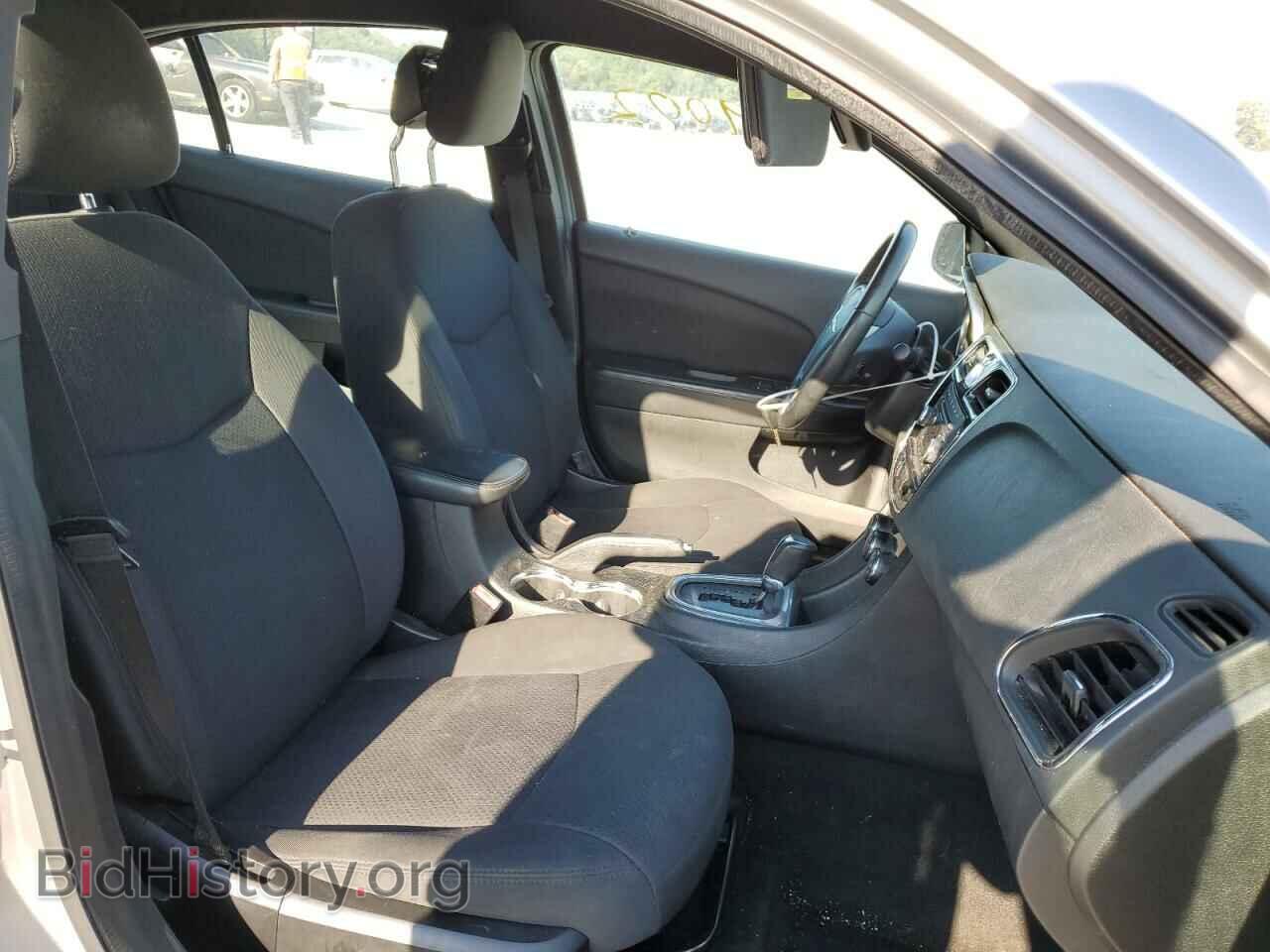 2013 CHRYSLER 200 - VIN: 1C3CCBBB7DN597000 - Фото 5