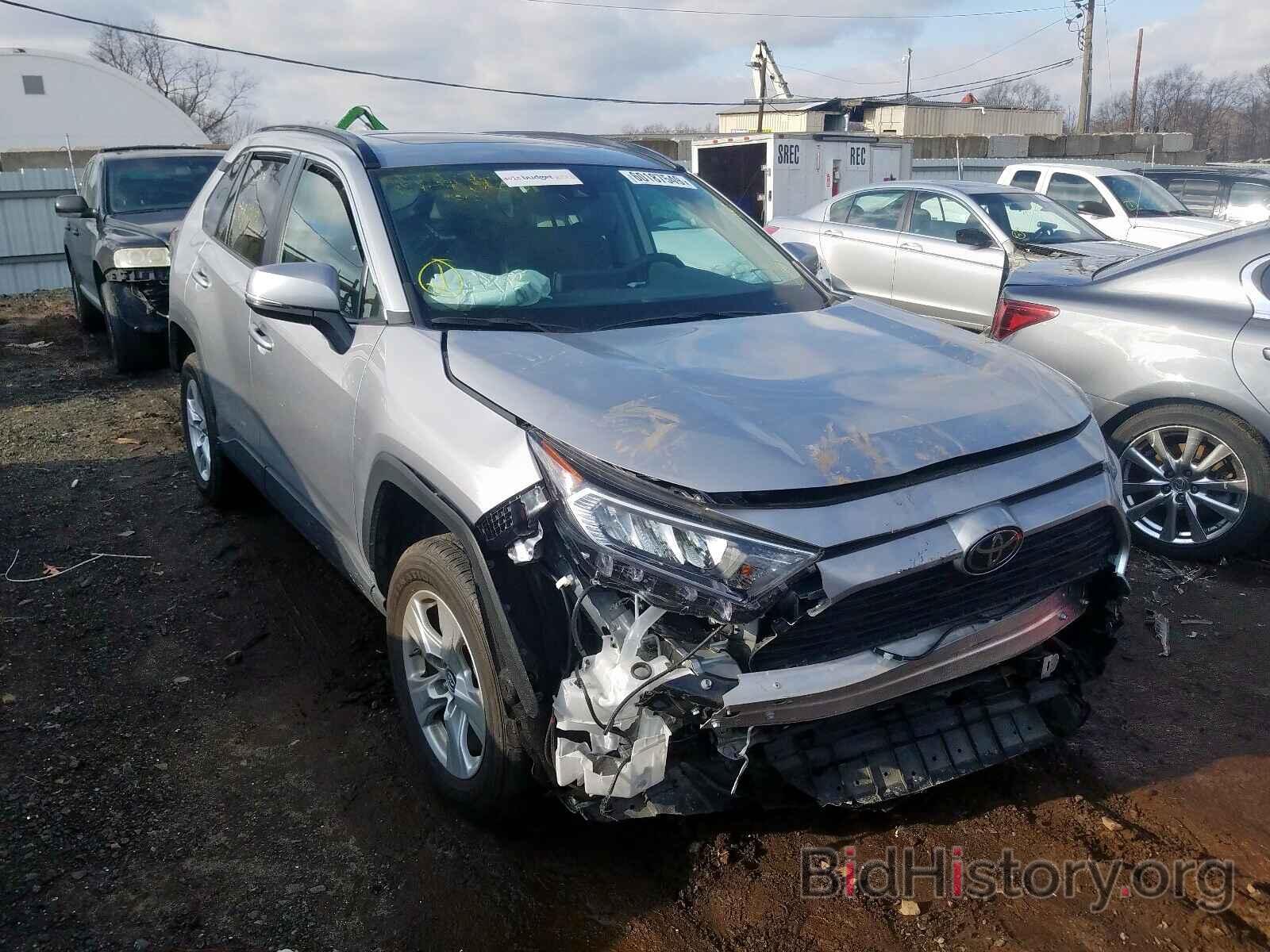 Photo 2T3P1RFV2KC003808 - TOYOTA RAV4 XLE 2019