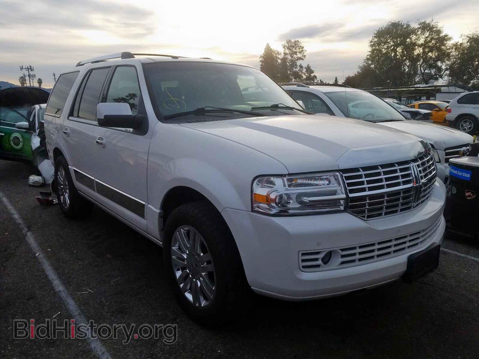 Photo 5LMJJ2H55BEJ00302 - LINCOLN NAVIGATOR 2011