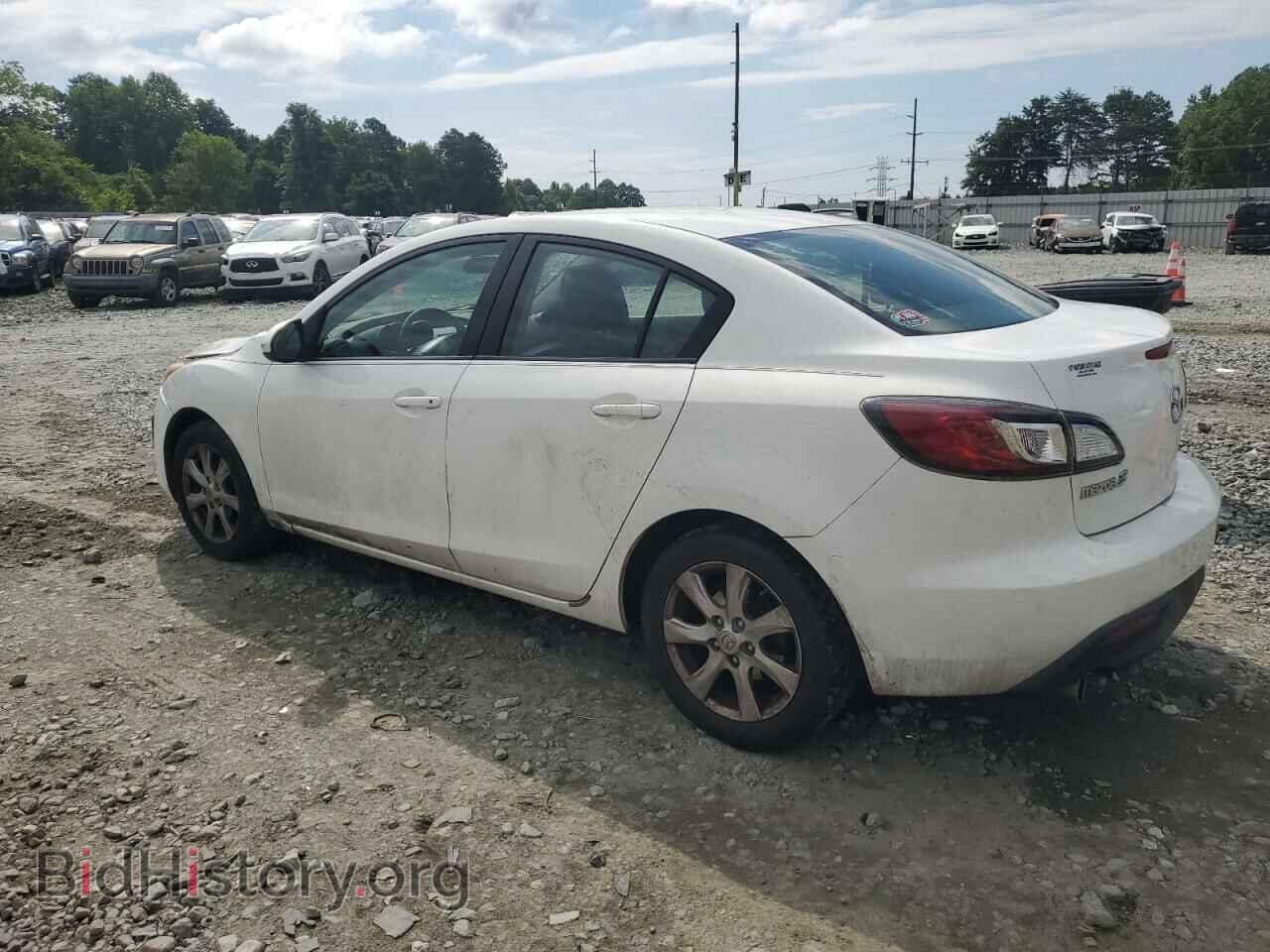 2011 MAZDA 3 - VIN: JM1BL1VG3B1413636 - Photo 2