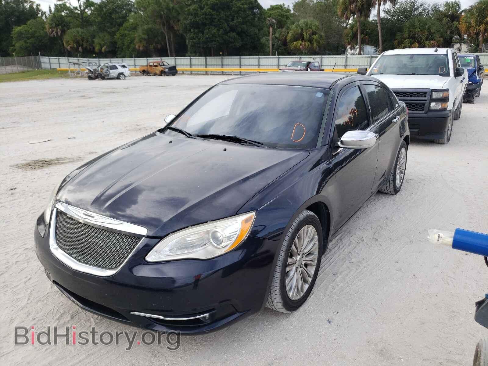 2012 CHRYSLER 200 - VIN: 1C3CCBCG6CN140056 - Фото 2